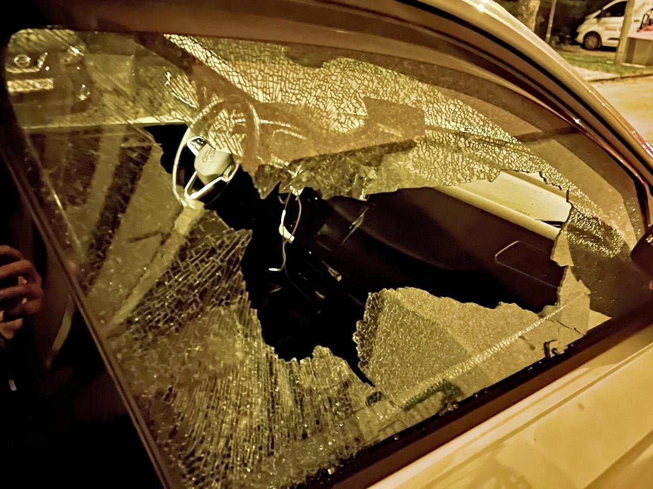 Mehrere Täter sollen in den vergangenen Wochen in Taxis und Privatautos eingebrochen haben.