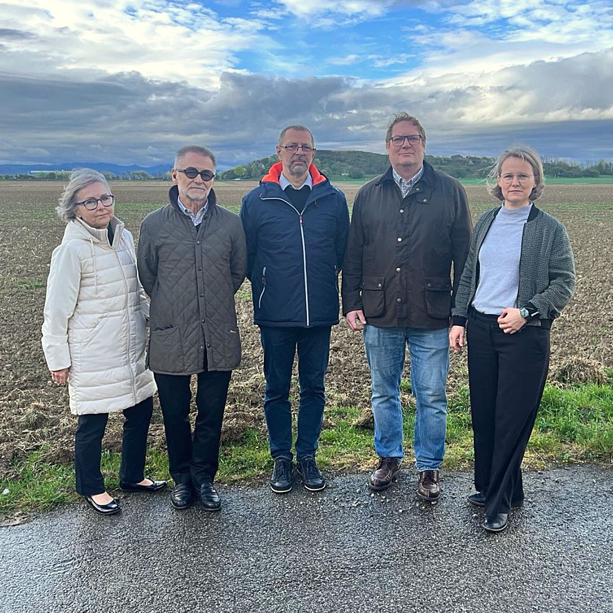 Foto von links nach rechts: Barbara Hochschorner, Wilhelm Maurer, Karl H. Hochschorner, Jürgen Komma, Christina Engel-Unterberger