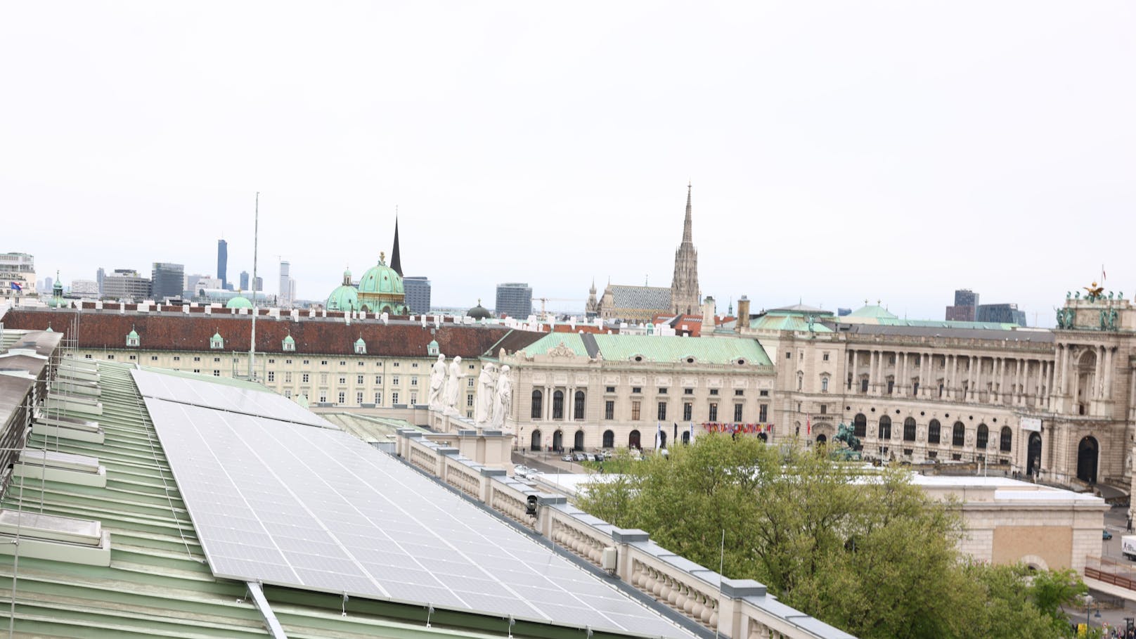 Die Anfang April ausgebaute Photovoltaikanlage hat nun eine Leistung von 300 kWp.