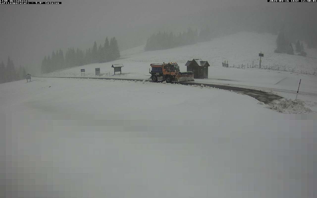 Zuletzt mussten in Österreich wieder die Schneeräumfahrzeuge ausrücken.