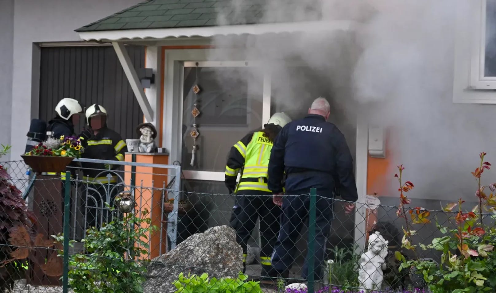 Feuerdrama um Familie – ein Todesopfer in Flammen