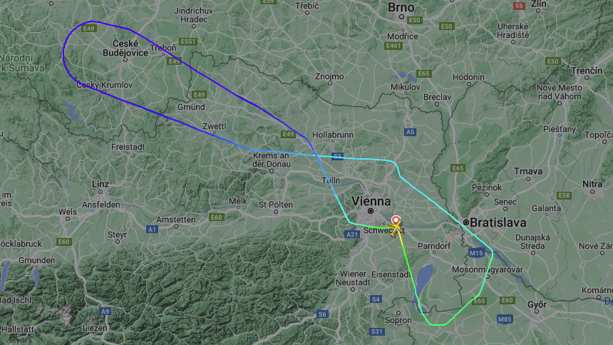 Das Flugzeug musste wieder umkehren.