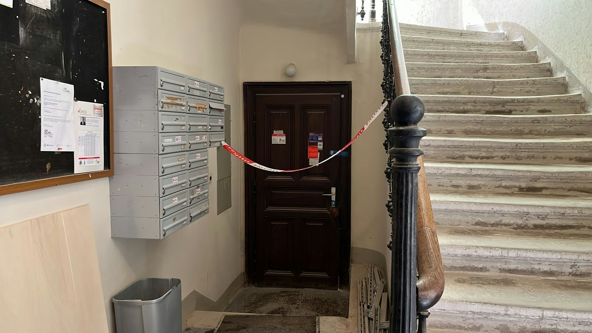 Heute.at - Krimi-Rätsel um Leiche ohne Kopf in Wiener Keller