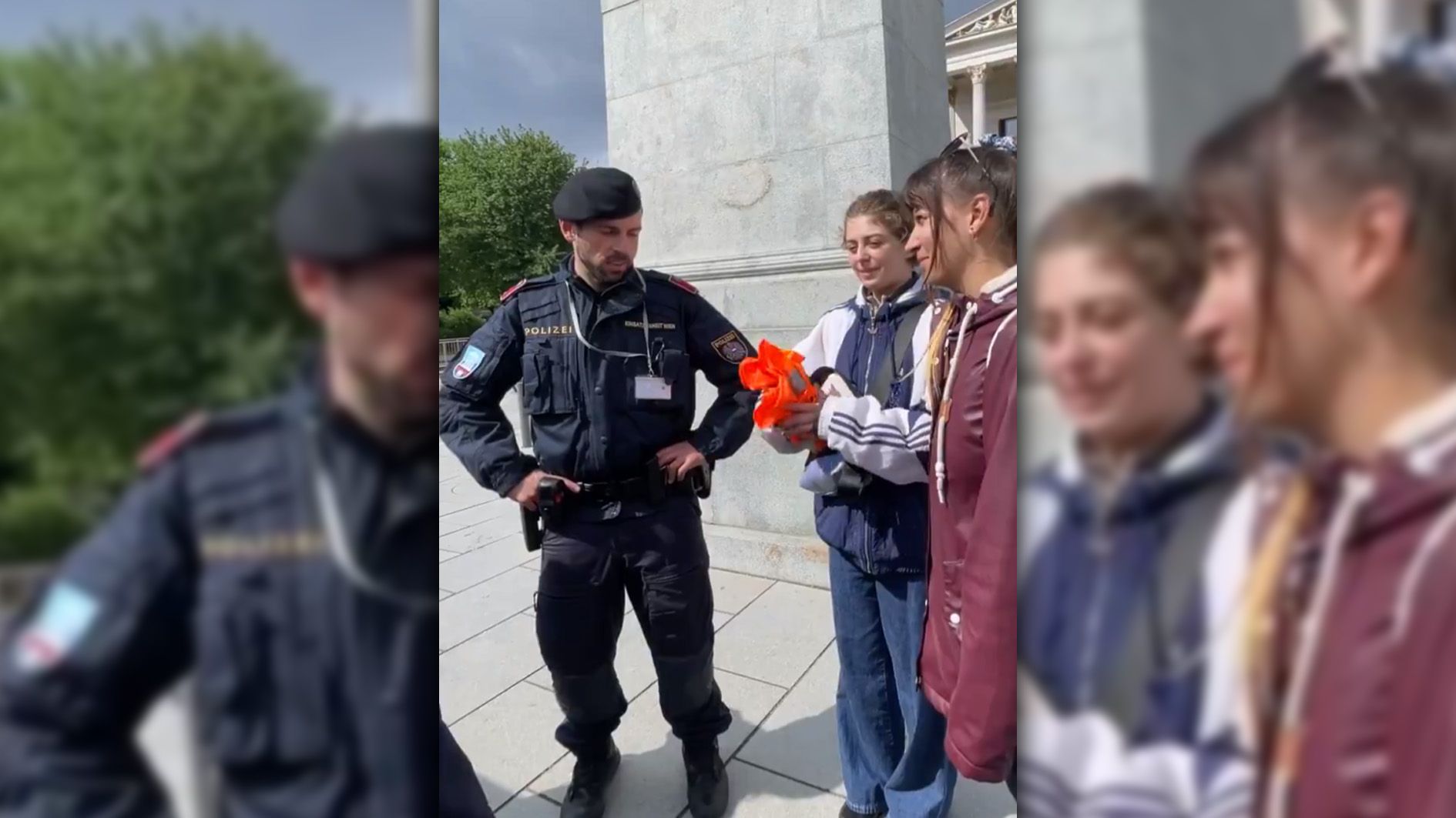 Auf der Suche nach neuen Mitgliedern fragte die Letzte Generation ausgerechnet bei der Wiener Polizei nach.