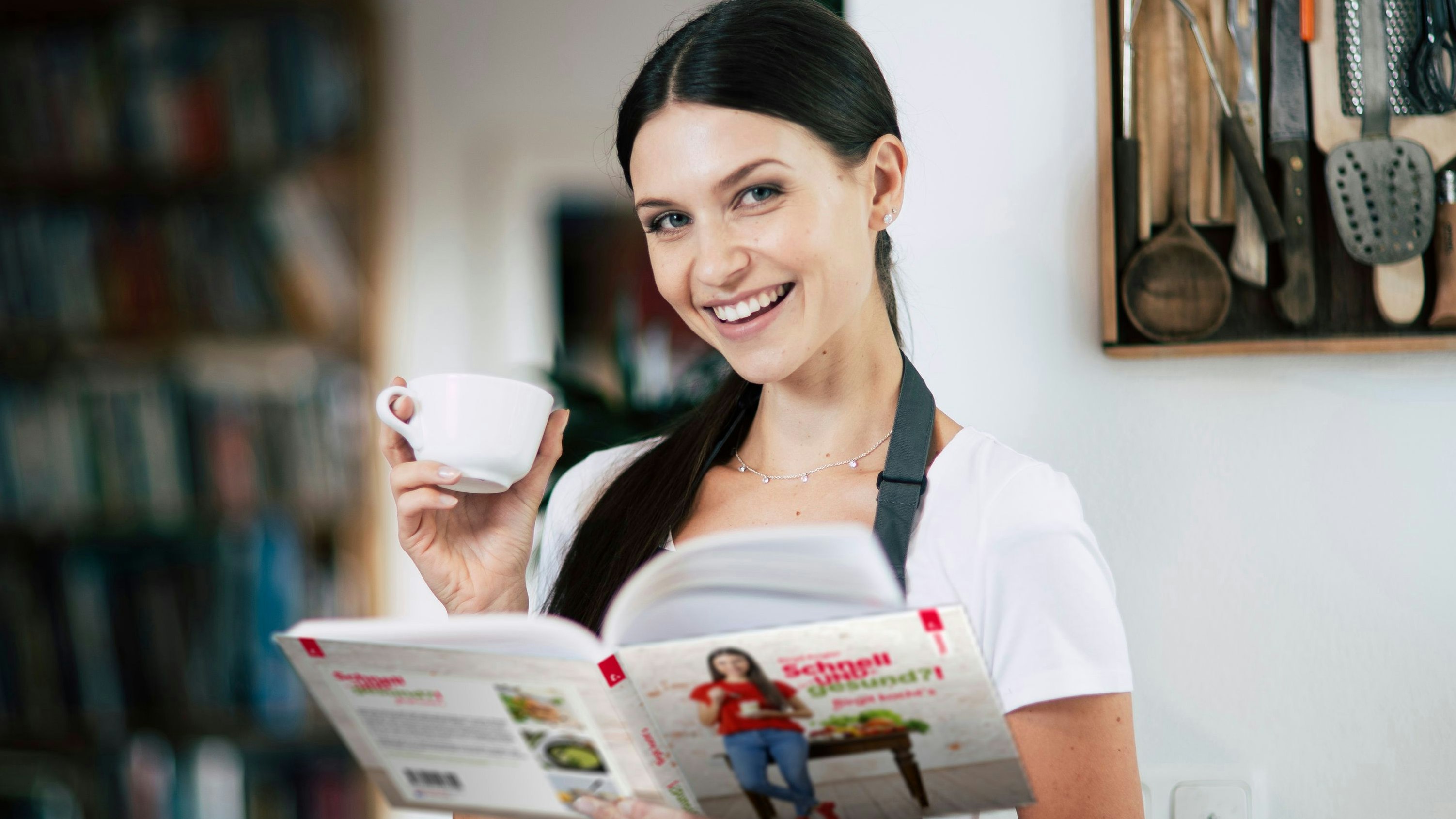 Die bekannte Diätologin Birgit Kogler stellt in dem neuen Buch “Schnell und gesund?! Birgit kocht’s” – erschienen im Trauner Verlag - Rezepte vor, die schnell funktionieren UND gesund sind.