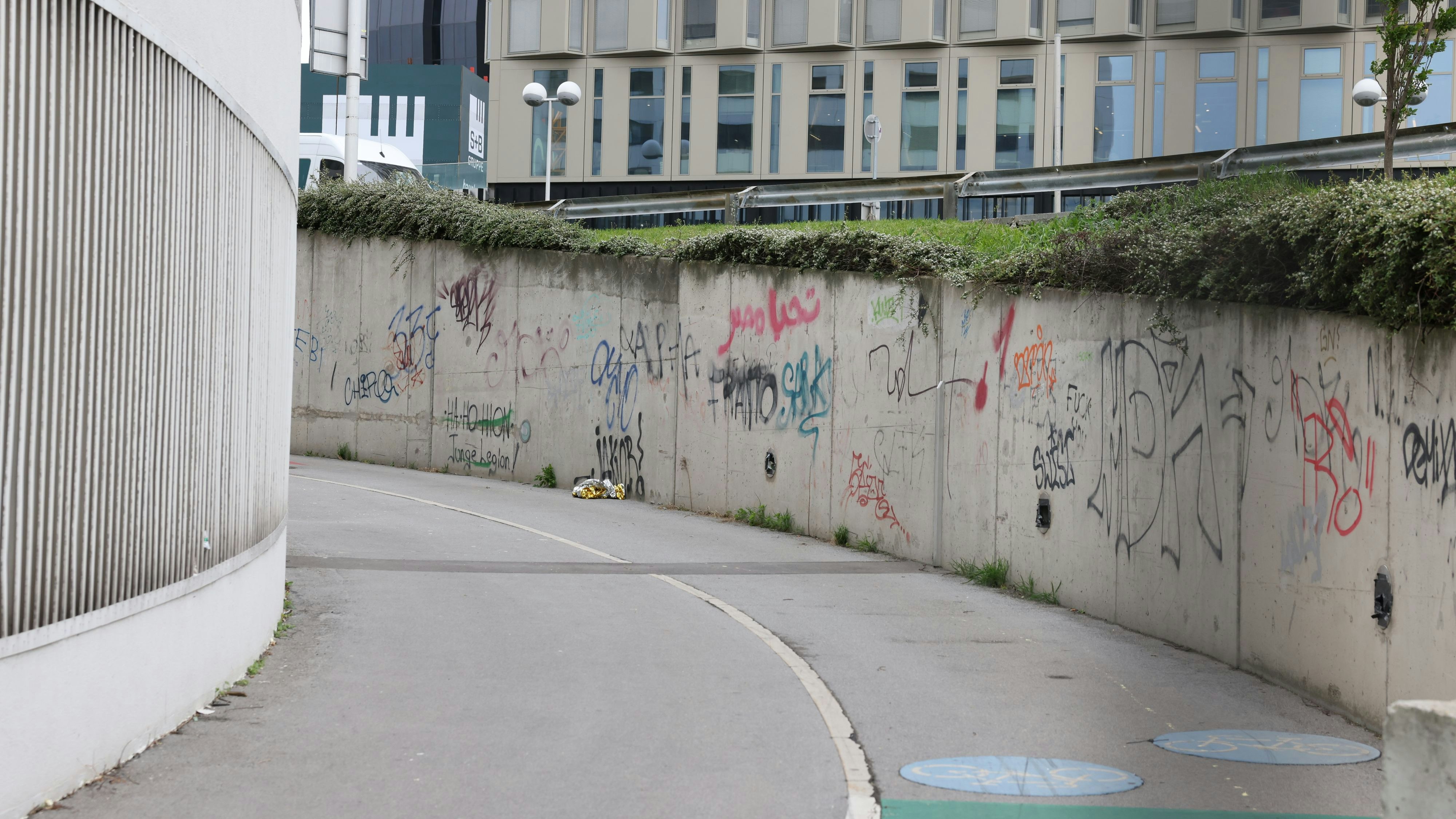 Hier stürzte der Mann in die Tiefe und verletzte sich tödlich.