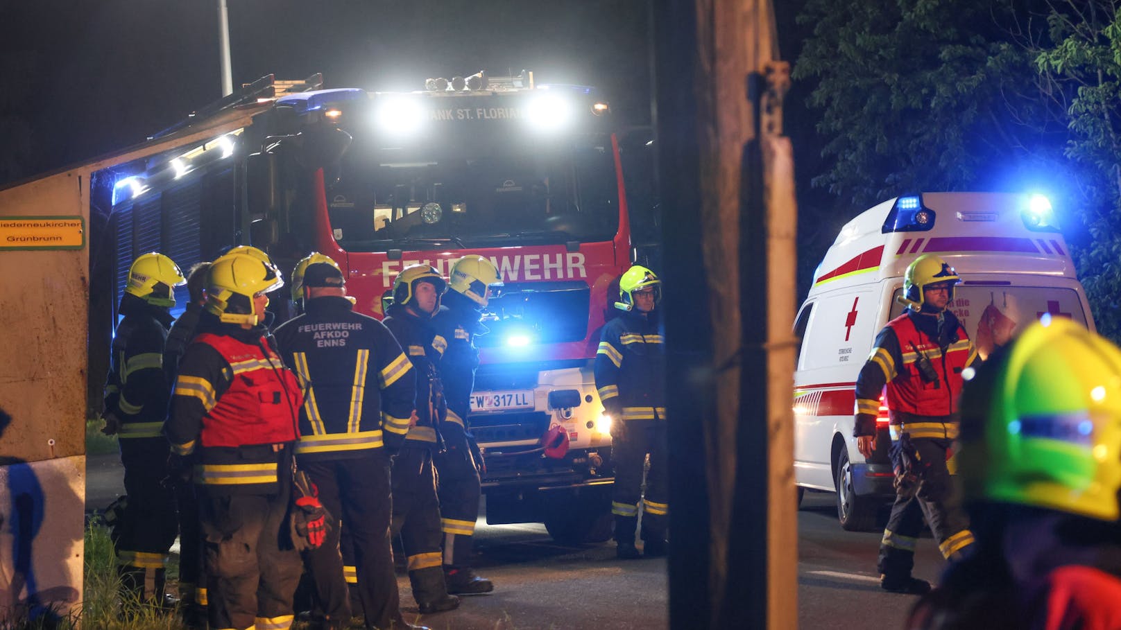 Einen Verletzten forderte Dienstagabend ein Überschlag eines Fahrzeuges, nachdem dieses bei Niederneukirchen (Bezirk Linz-Land) aus noch ungeklärter Ursache von der Straße abgekommen ist.