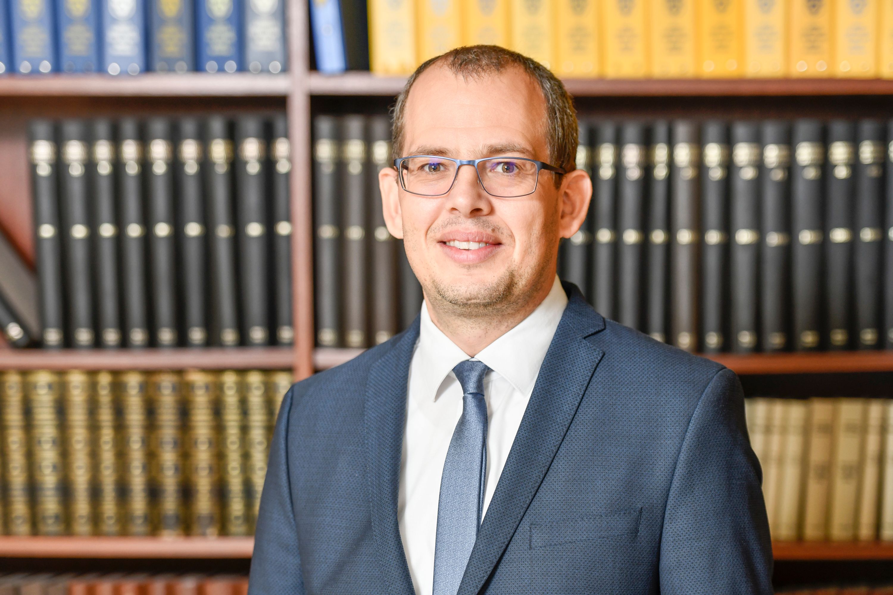 Opferanwalt Timo Ruisinger fordert 150.000 Euro vom Land NÖ. 