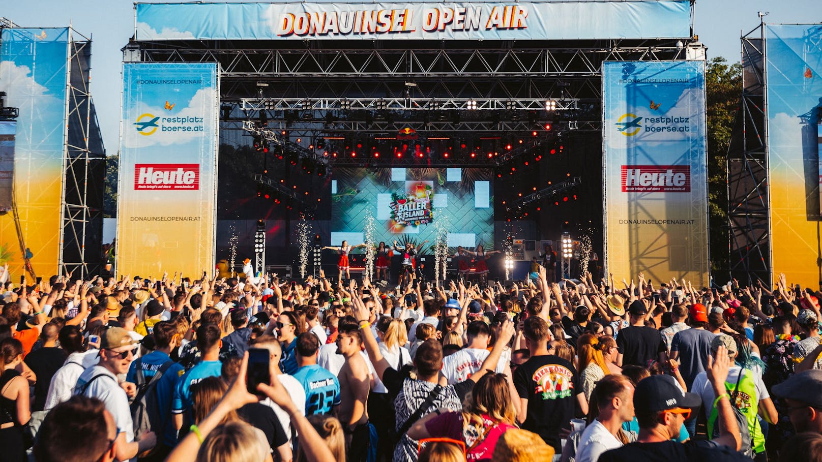 Die heimischen Festivallovers kommen dieses Jahr voll auf ihre Kosten: Von 23. bis 26. Mai steigt zum zweiten Mal das Donauinsel Open Air.