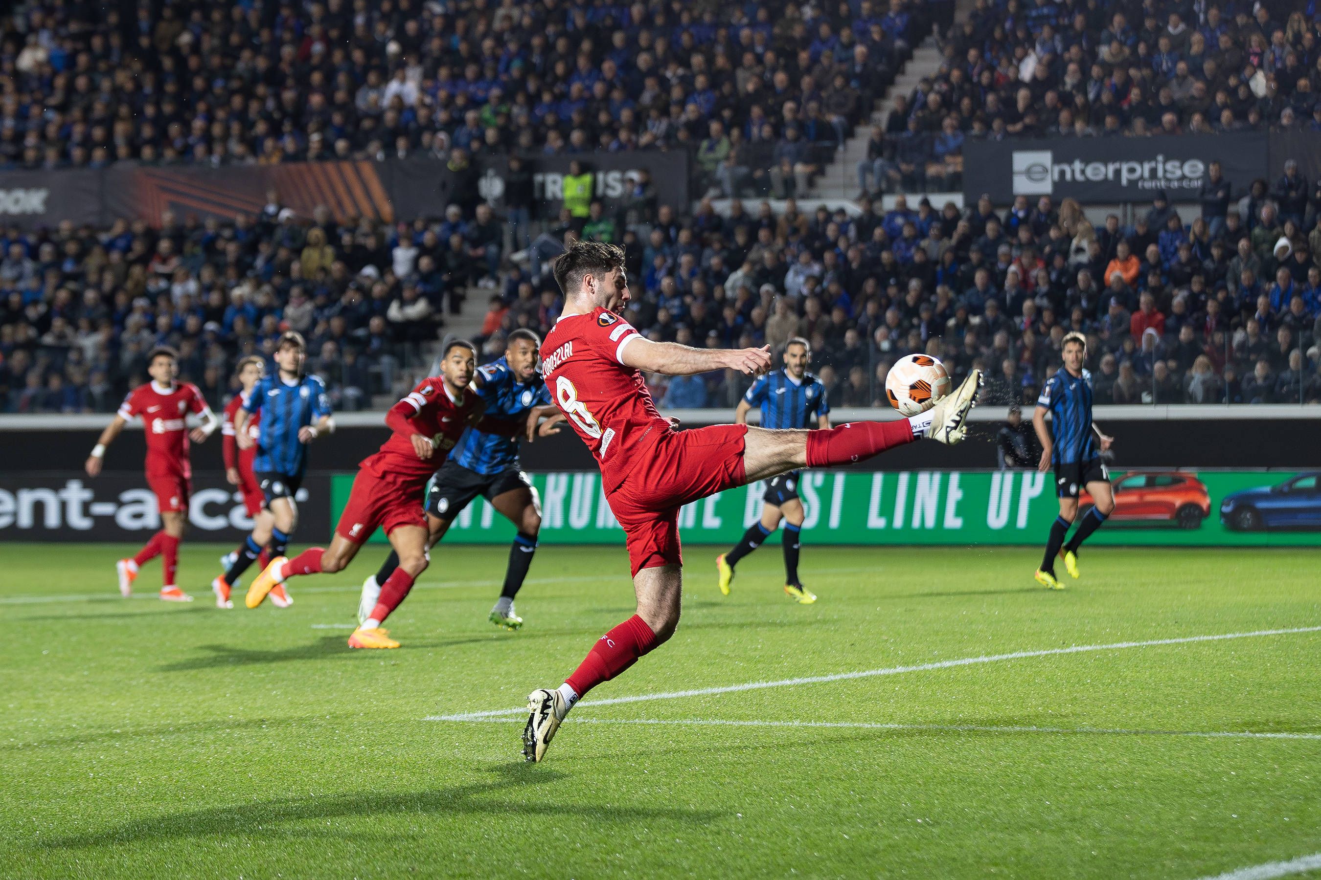 Ex-Salzburger Dominik Szoboszlai und Liverpool müssen in Bergamo das 0:3 aus dem Rückspiel aufholen.