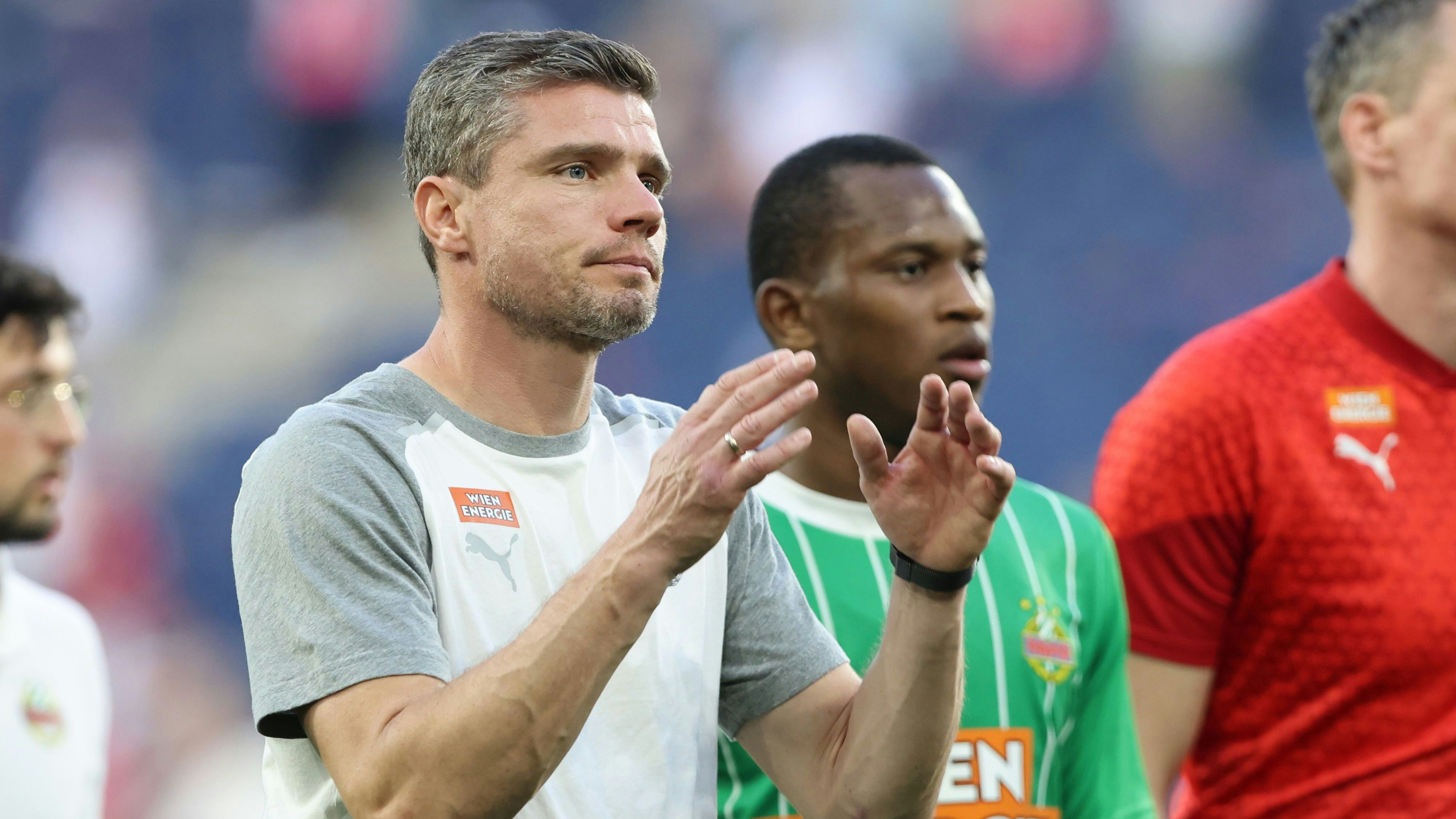 Robert Klauß hat nicht vor, nach Salzburg zu wechseln.