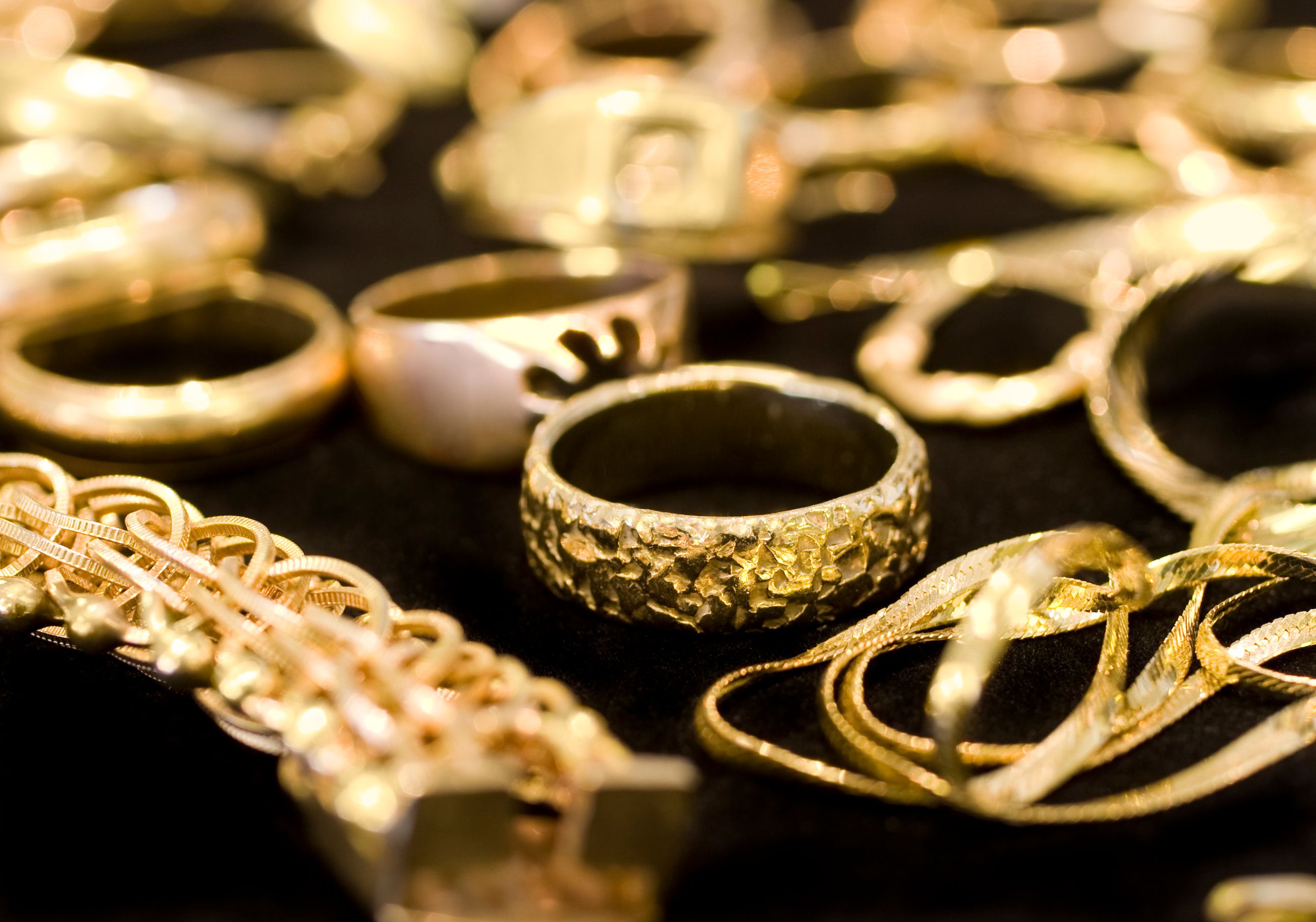 Die Frau bestellte diversen Goldschmuck – erhielt die Ware aber nie.