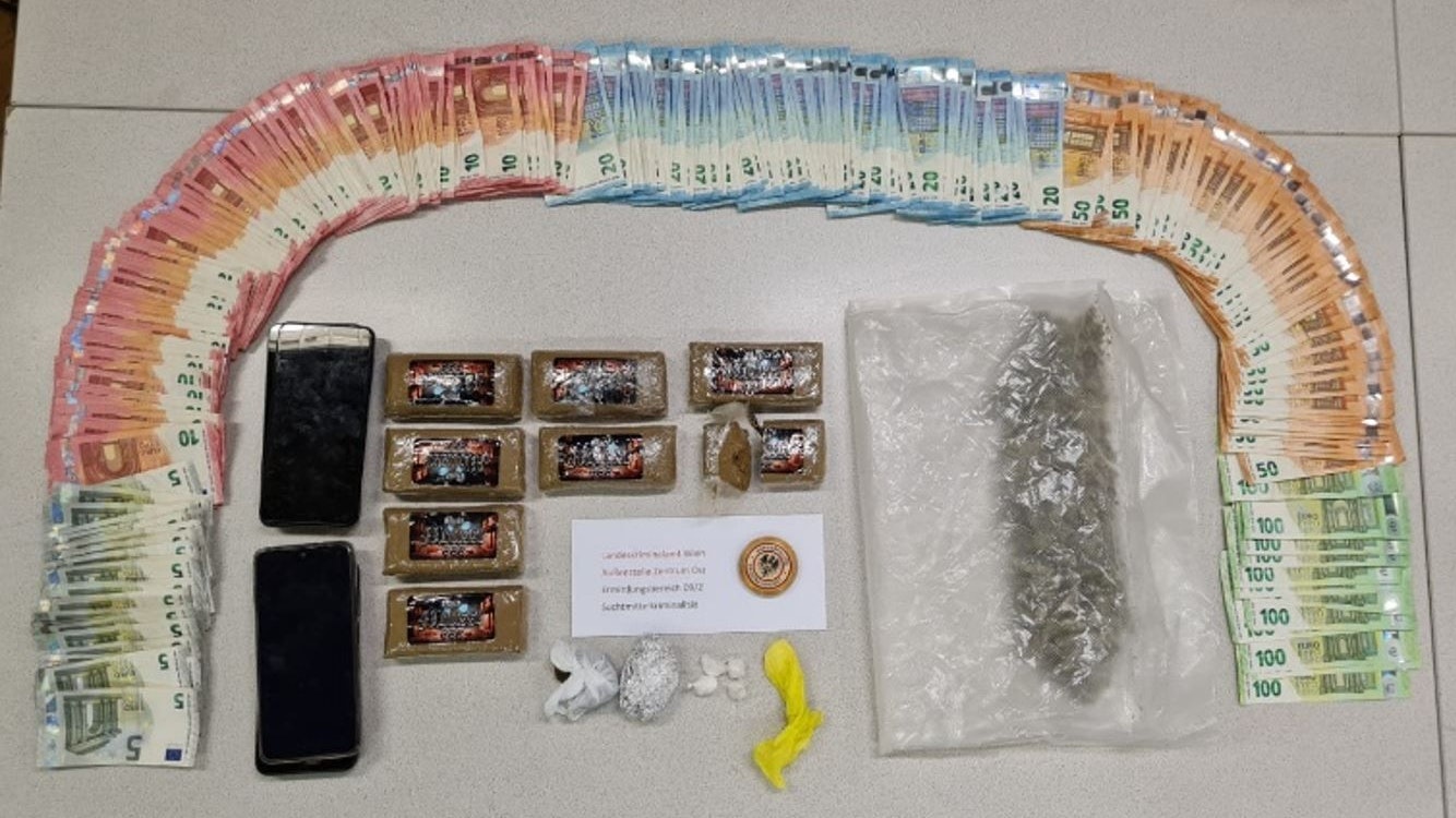 Die Hausdurchsuchung brachte fette BEute zutage.