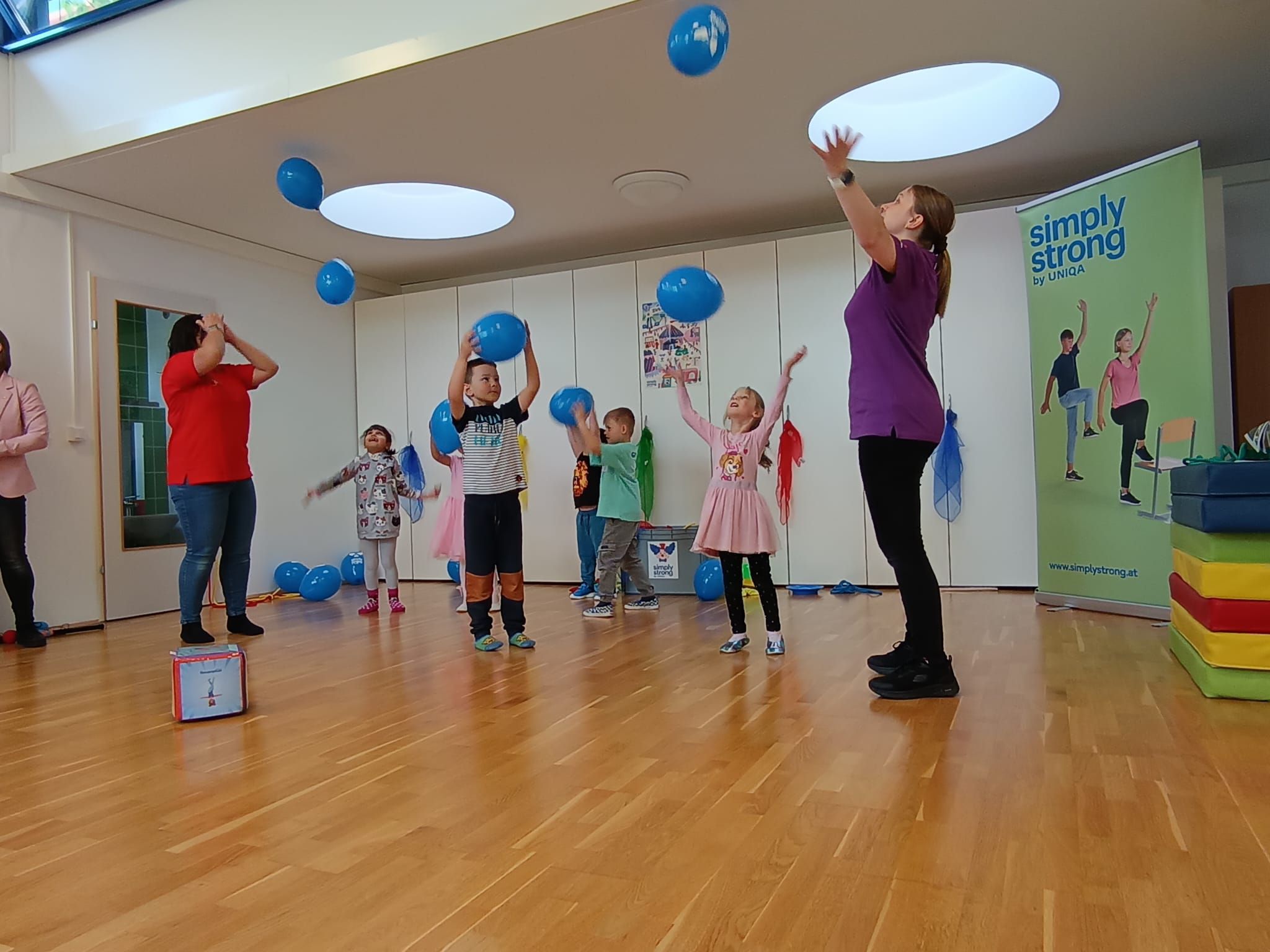 Im Kindergarten&nbsp;Eipeldauer Straße haben die Kids mit dem Bewegungsprogramm „Simplikus – Zirkusspaß im Kindergarten“ viel Spaß.