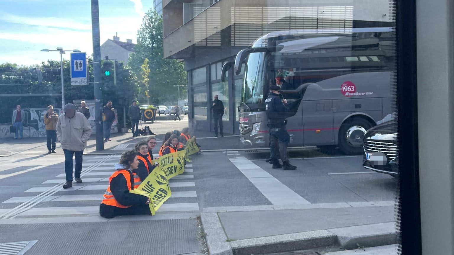 Auch am Hauptbahnhof wurde die Letzte Generation am Freitag gesichtet.