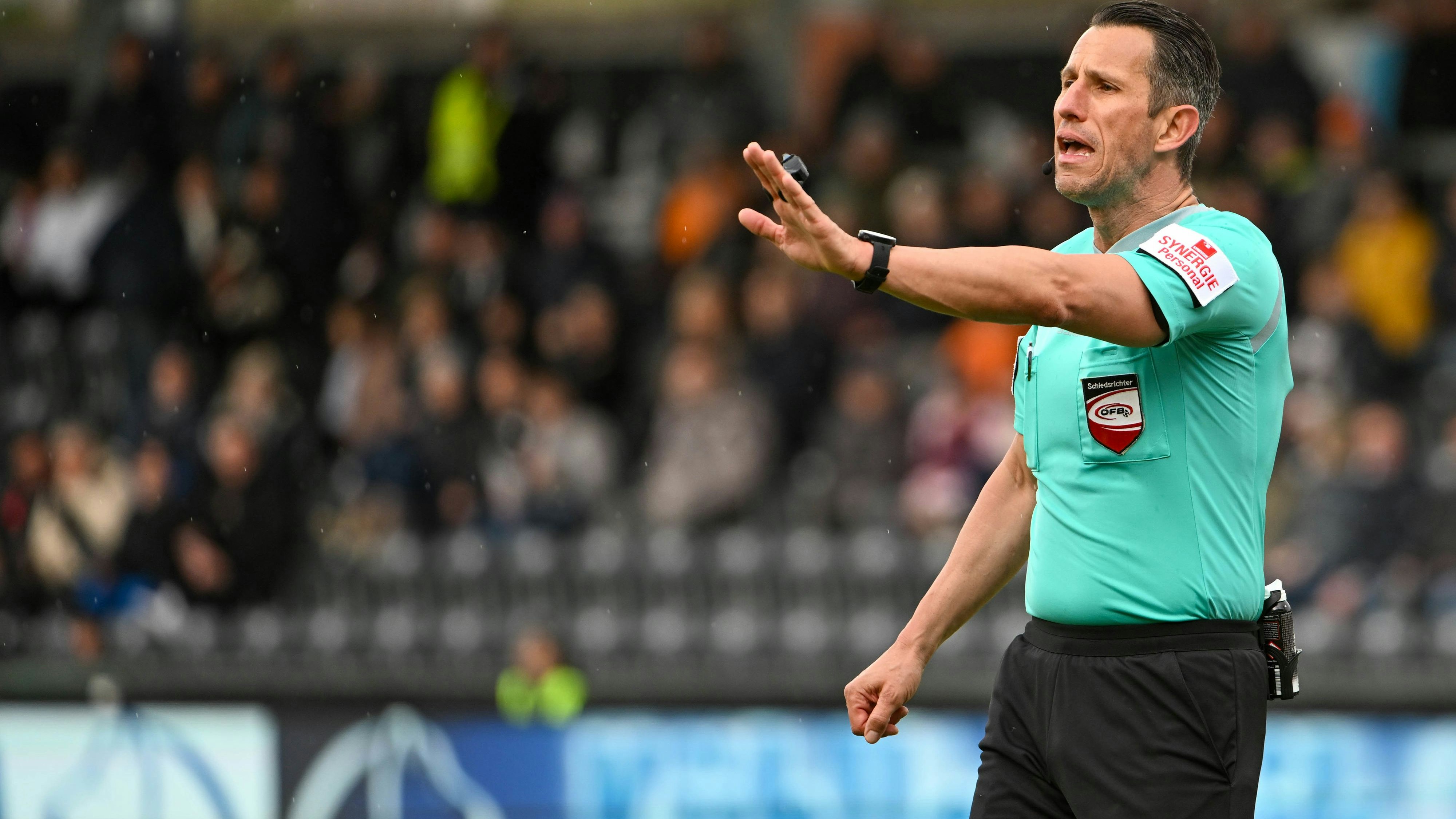 Eine Schiedsrichterentscheidung sorgte bei Blau-Weiß-Linz-Trainer Gerald Scheiblehner für Unverständnis.