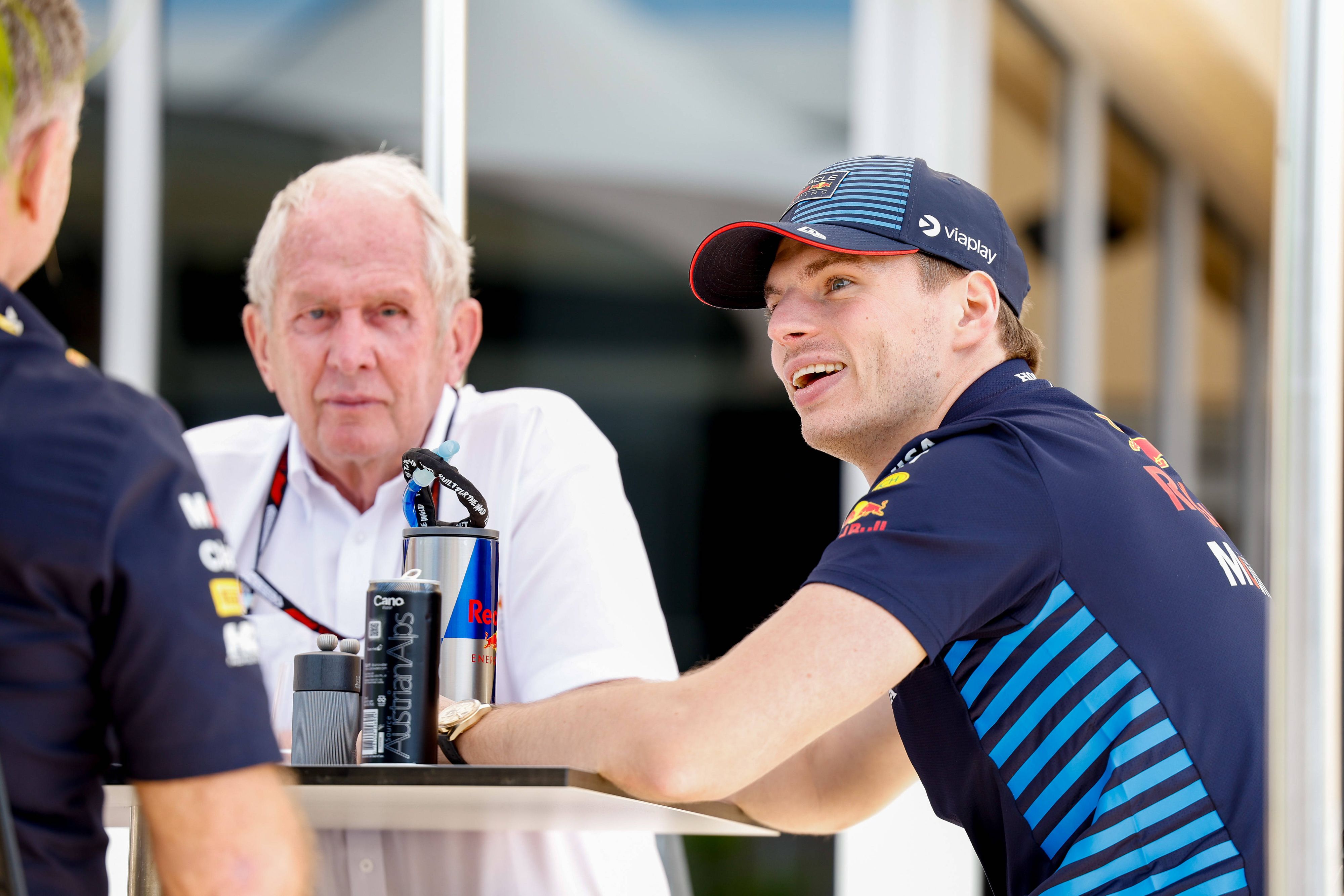 Auf WM-Kurs: Max Verstappen (r.) und Helmut Marko