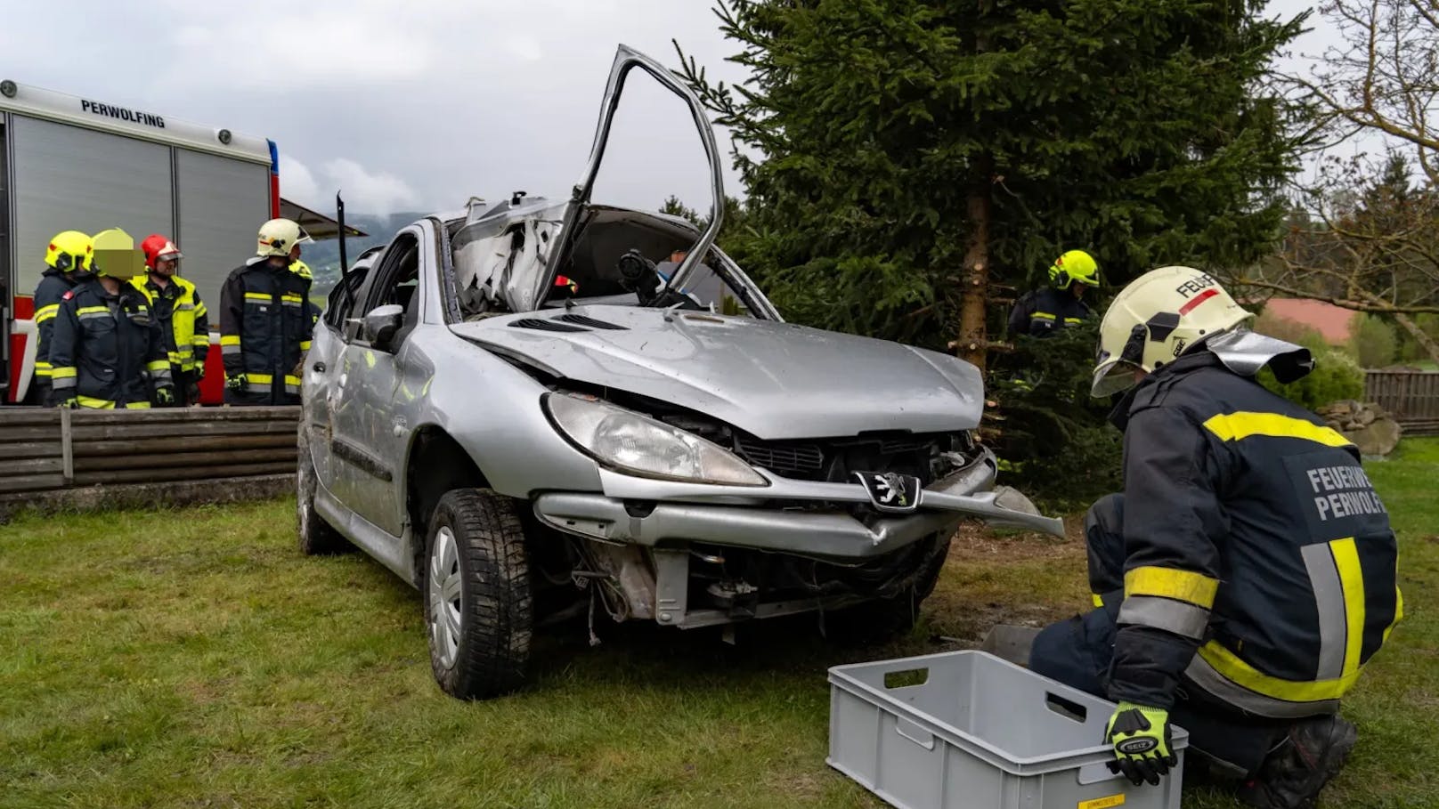 Sichtbar demolierter Wagen