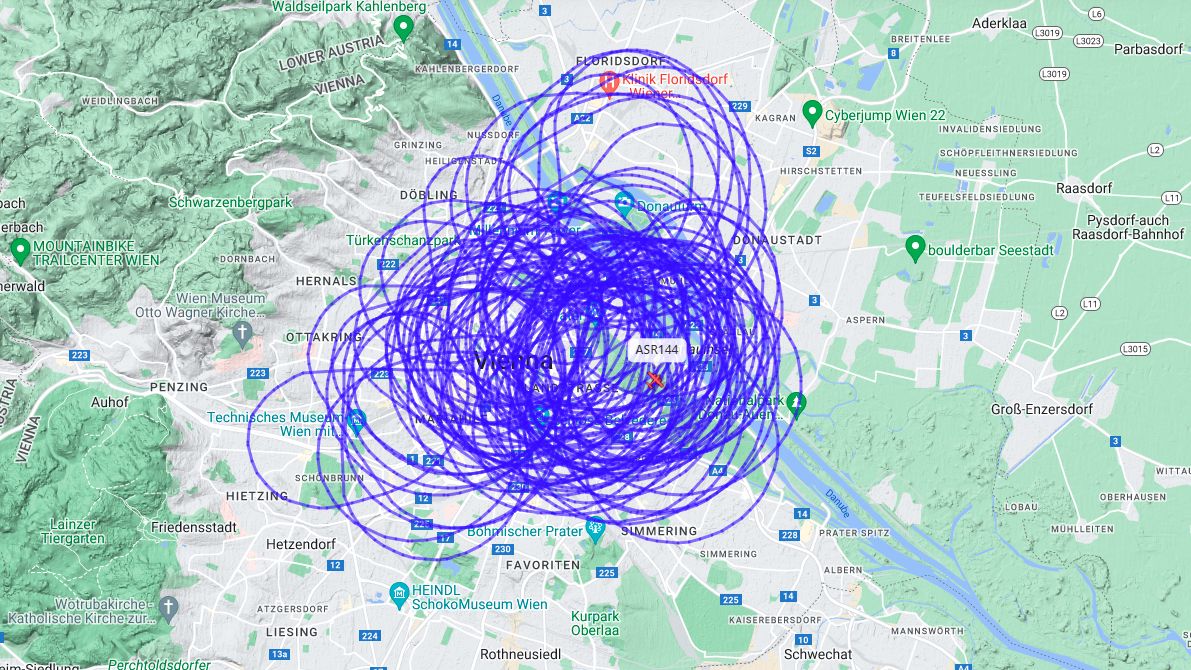 Eine Beechcraft B200 Super King Air zog am 21. April 2024 verdächtige Kreise über Wien.