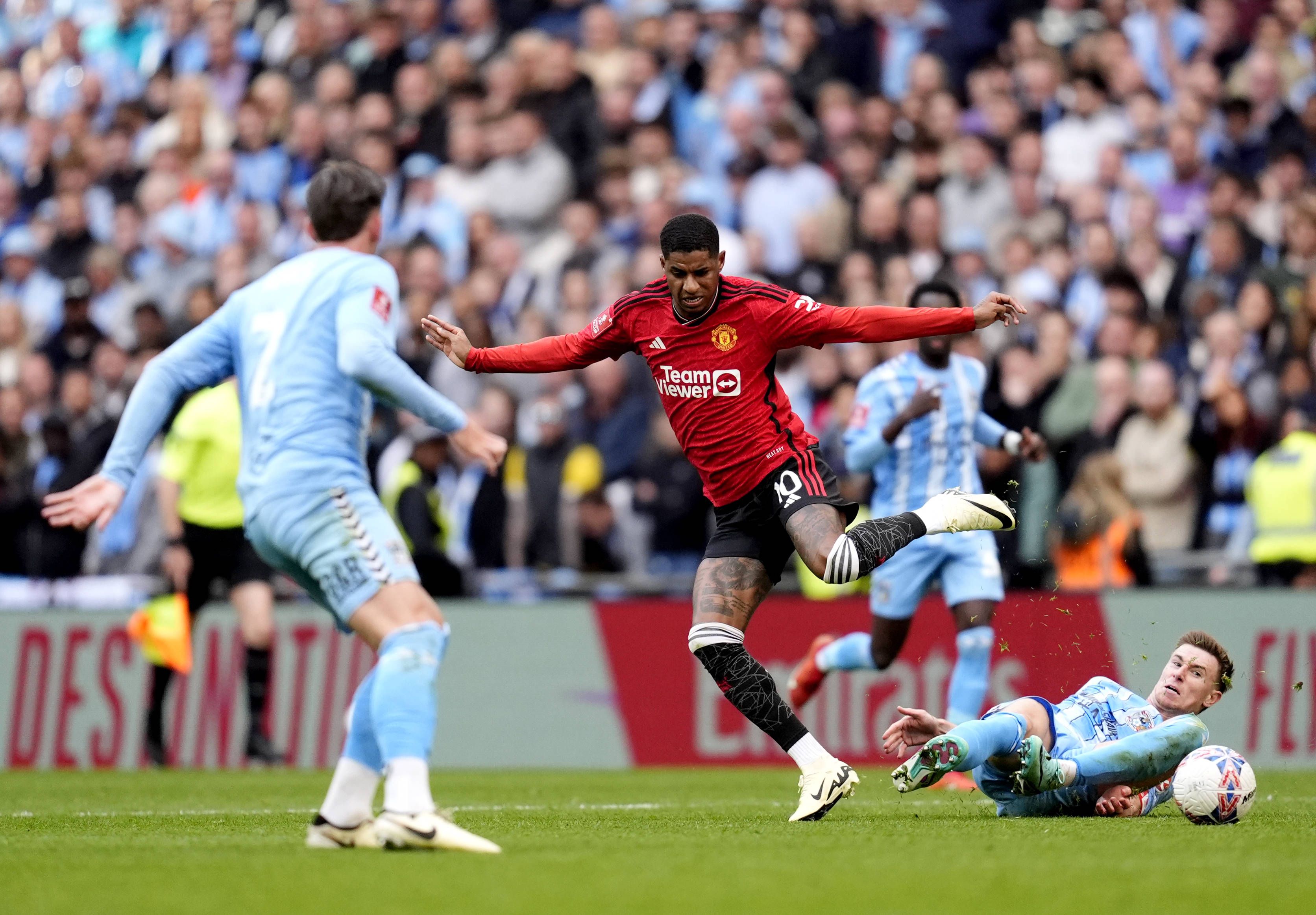 United hatte mit Zweitligist Coventry große Mühe.