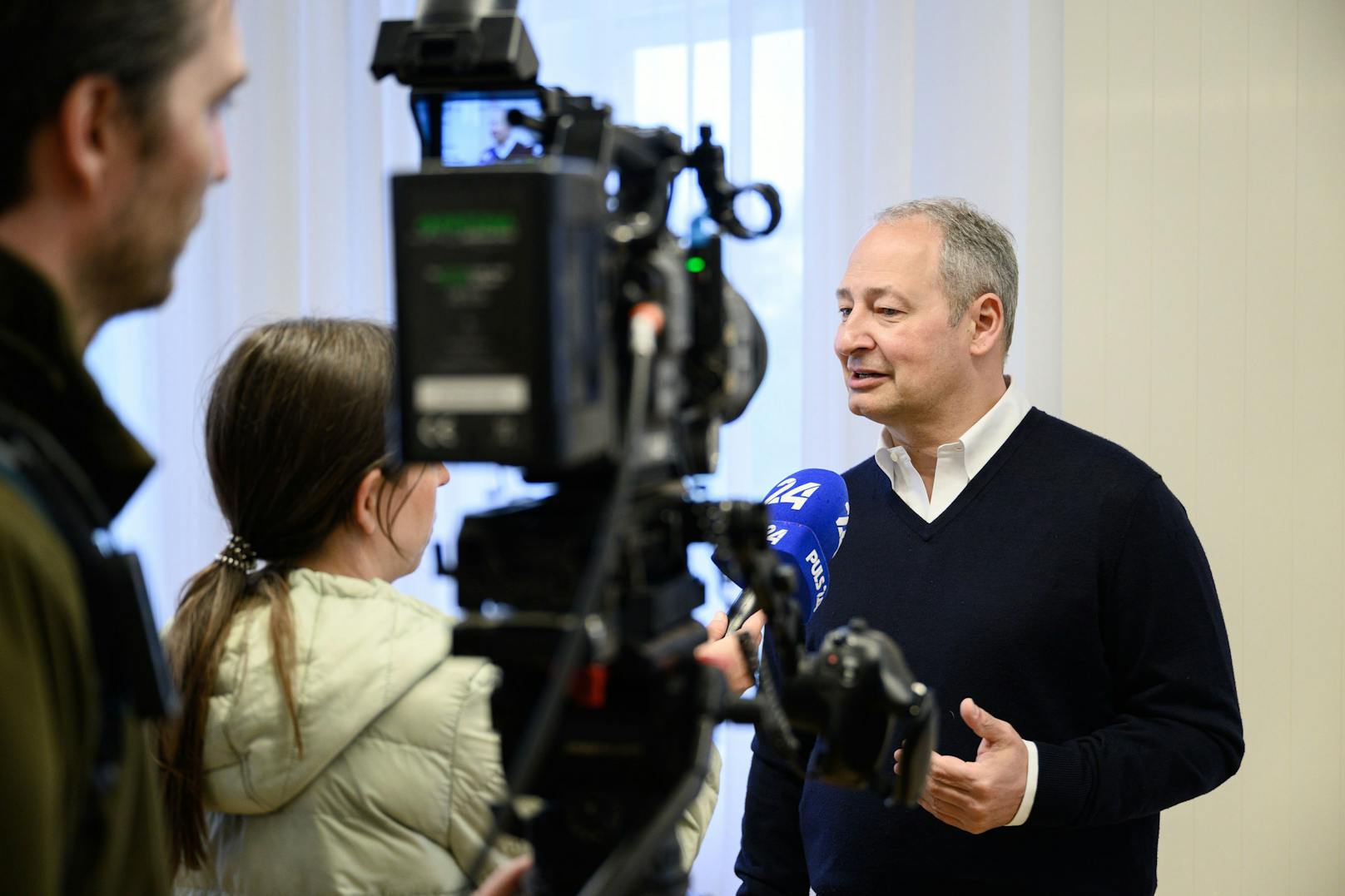 SPÖ-EU-Spitzenkandidat <strong>Andreas Schieder</strong> bei einem Interview.