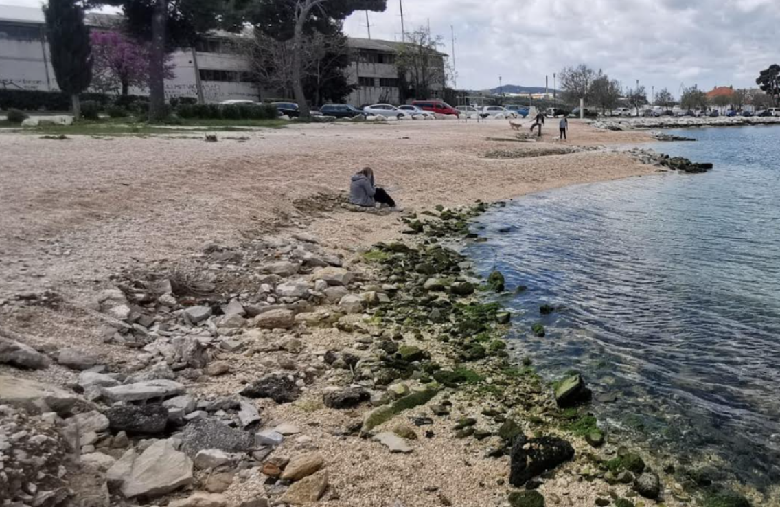 Der Strand Kosica befindet sich nördlich von Split im Dorf Vranijc.