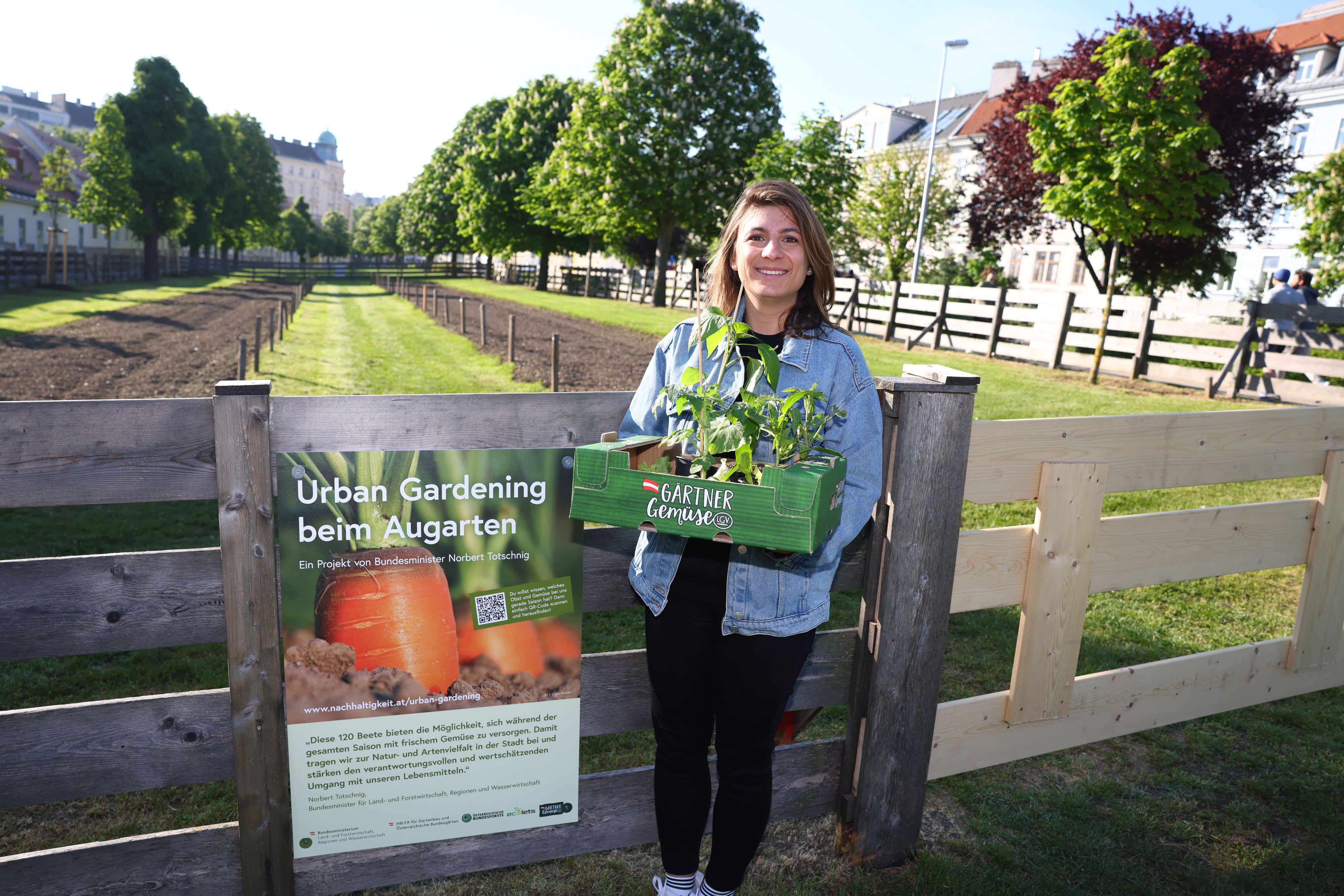 Antonella ist eine der glücklichen Gewinnerinnen eines Beets im Augarten.