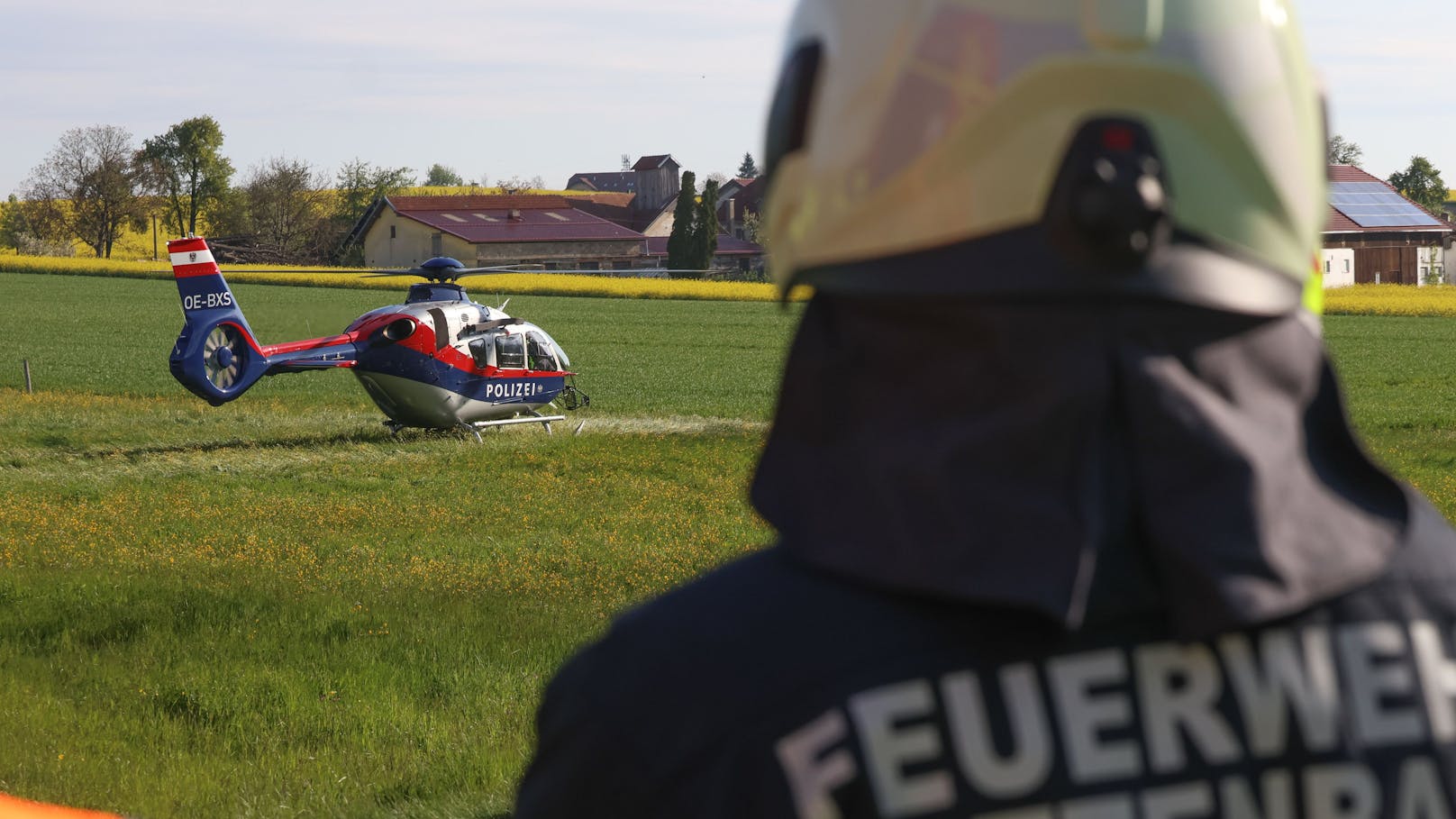 Auch der Polizeihubschrauber war im Einsatz.