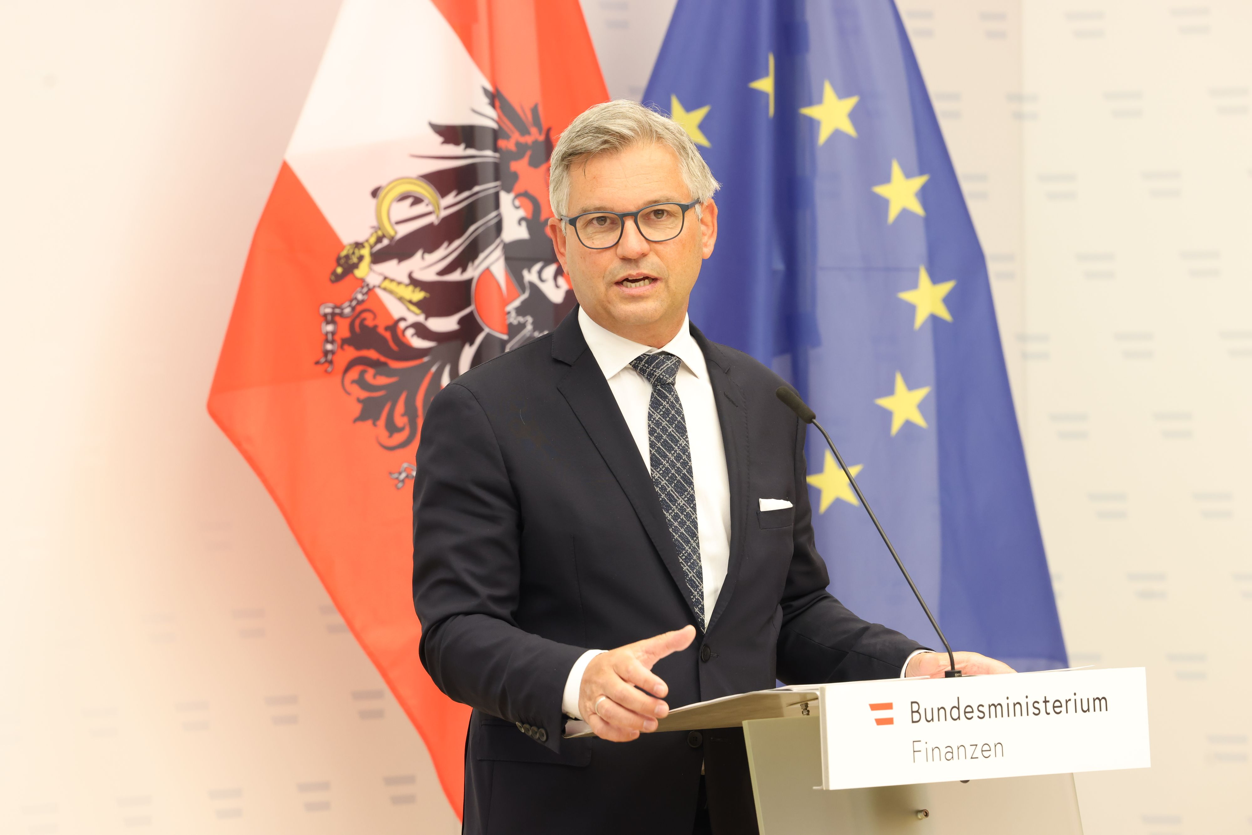 Finanzminister Magnus Brunner bei der Vorstellung des Bundesschatzes