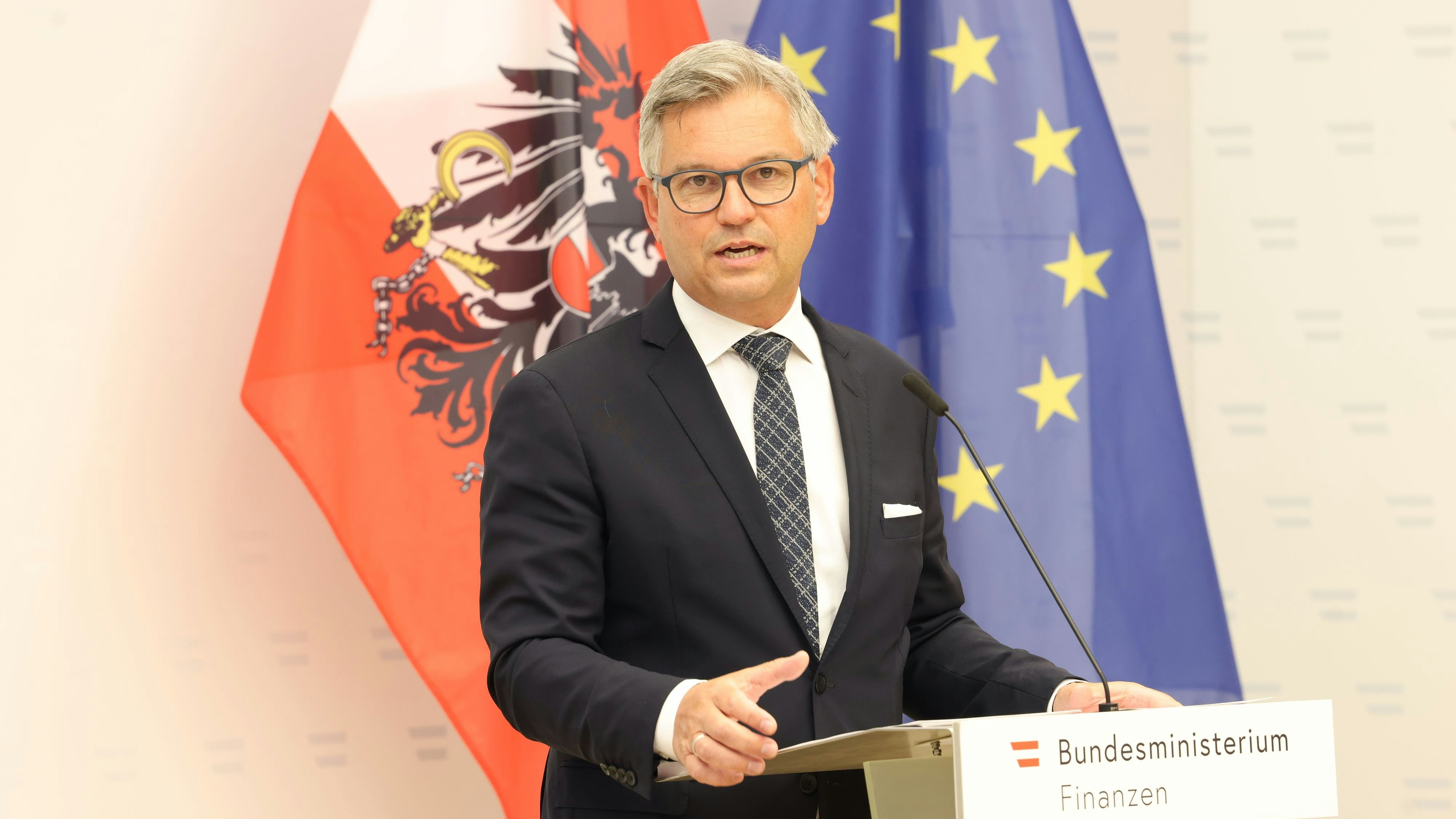 Finanzminister Magnus Brunner bei Vorstellung Bundesschatz