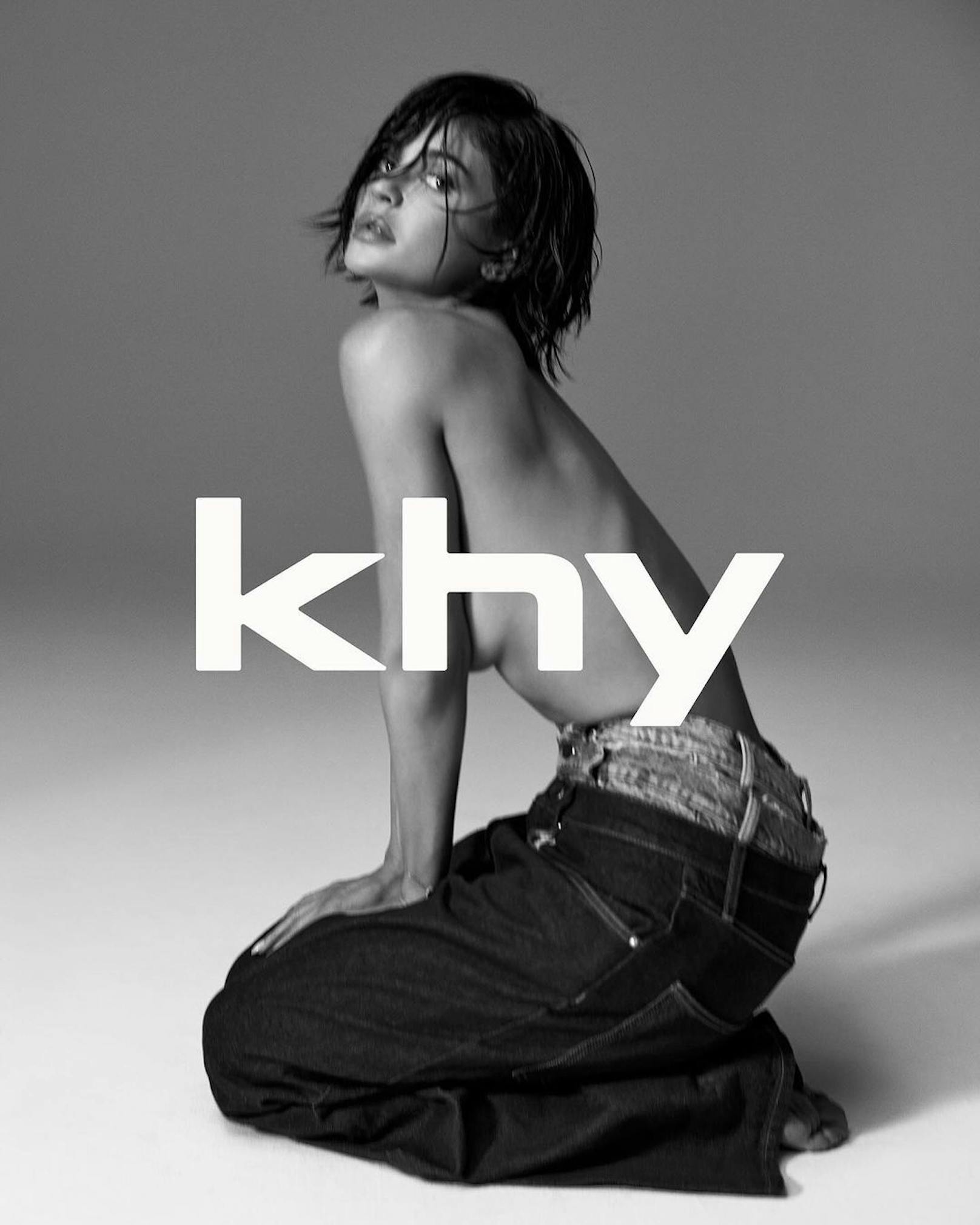 Kylie Jenner rug lediglich eine Jeans aus der erwarteten Drop-005 von "khy".