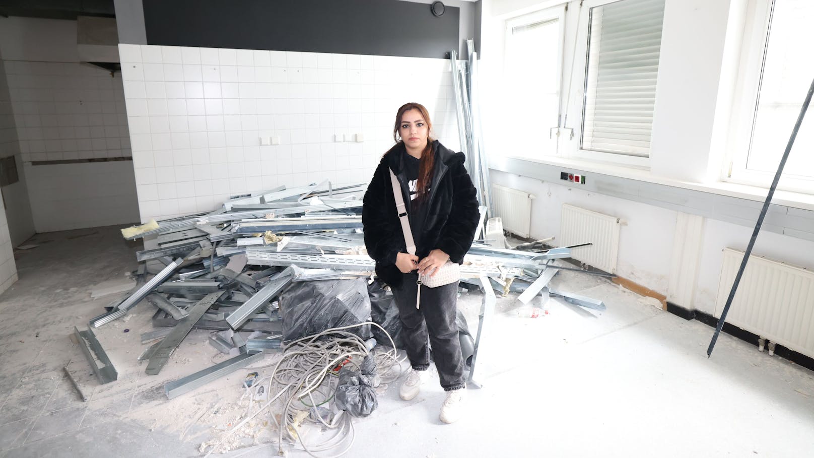 Sabree (30) aus dem Irak lebte schon in einer anderen Wohnungen in Wien, ehe sie auf die Miet-Betrüger hereinfiel – und alles verlor.