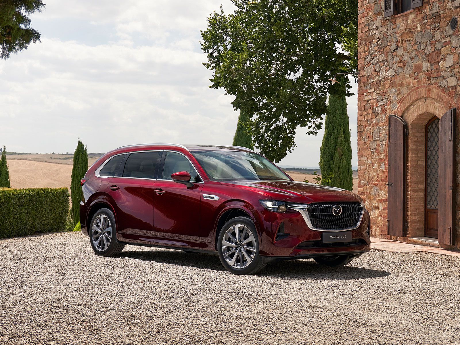 Der neue CX-80: Optisch ist die Verwandtschaft zum CX-60 deutlich zu erkennen.