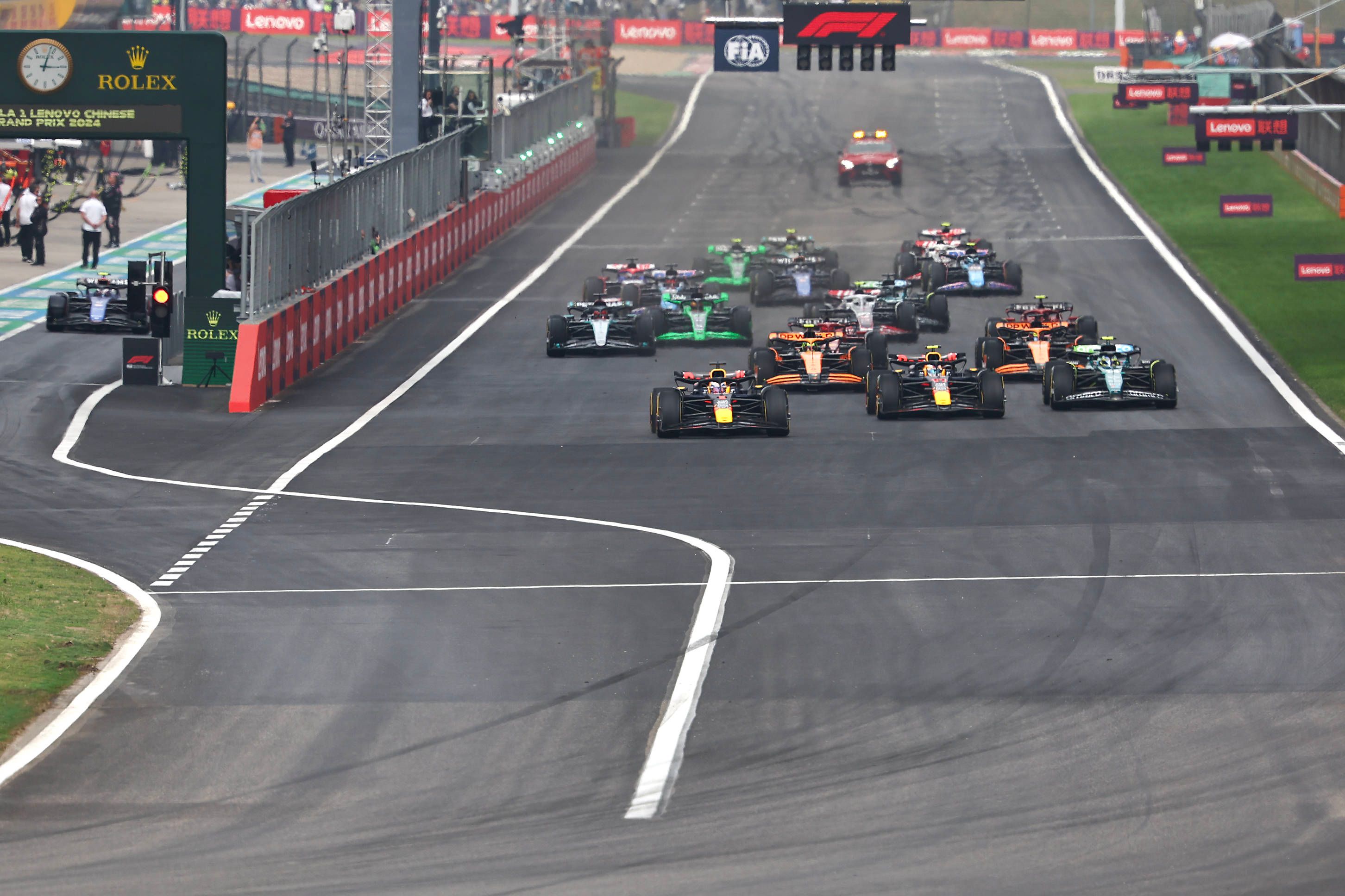 Bekommen in der Formel 1 bald zwölf Fahrer WM-Punkte?