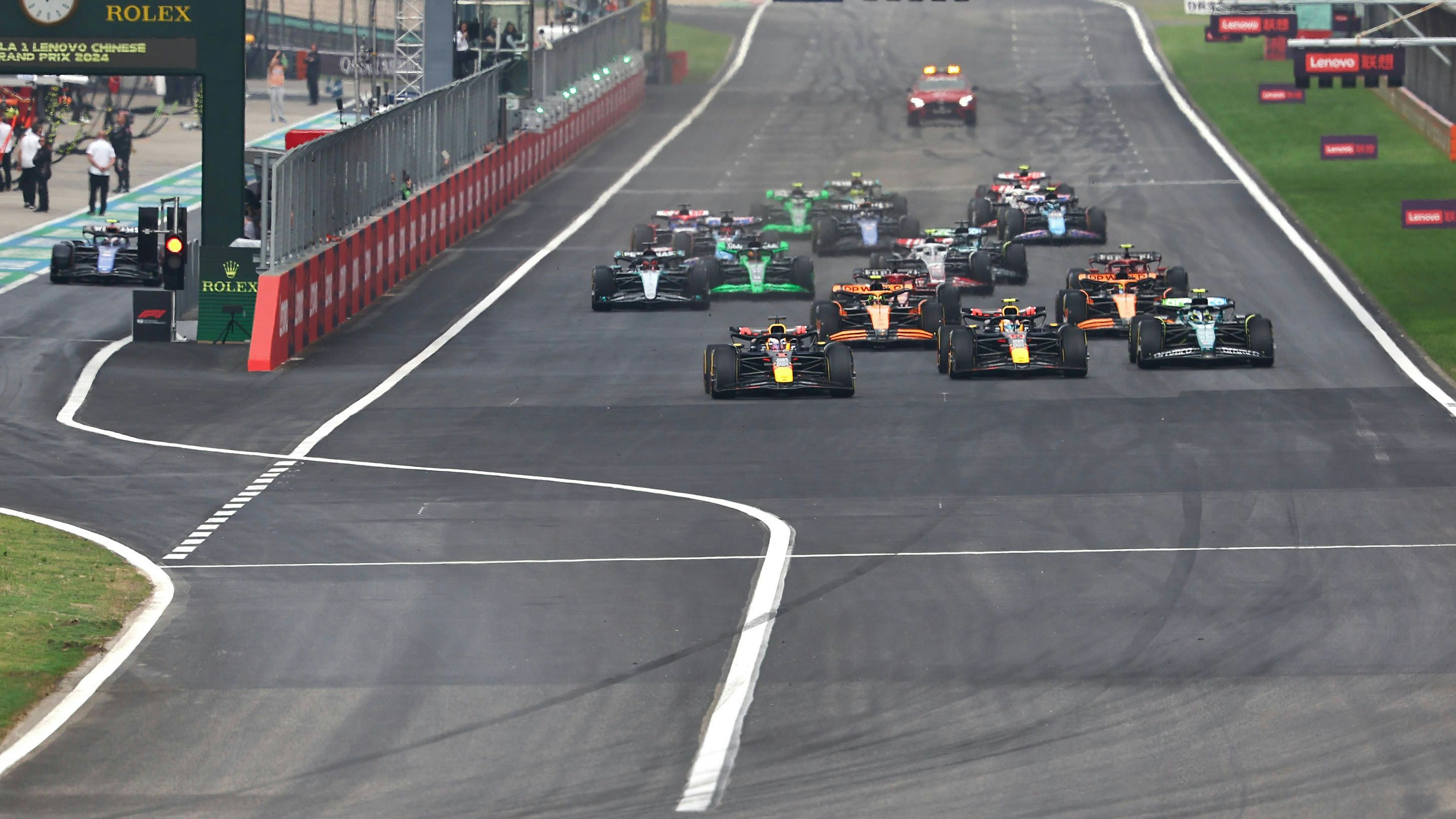 Bekommen in der Formel 1 bald zwölf Fahrer WM-Punkte?