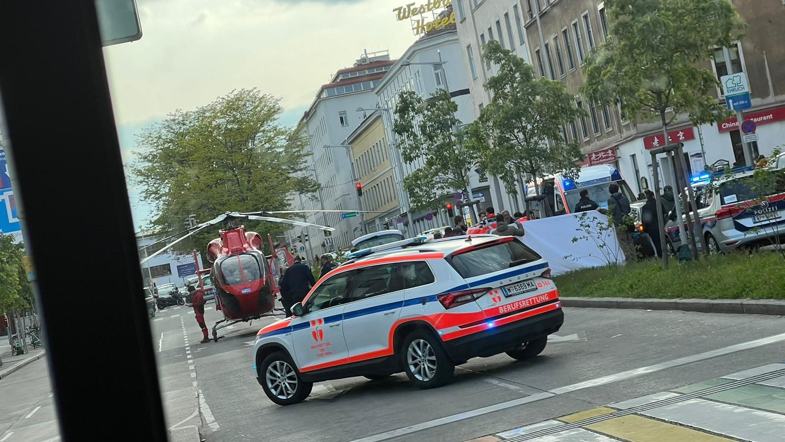 Großeinsatz auf der Felberstraße in Wien 