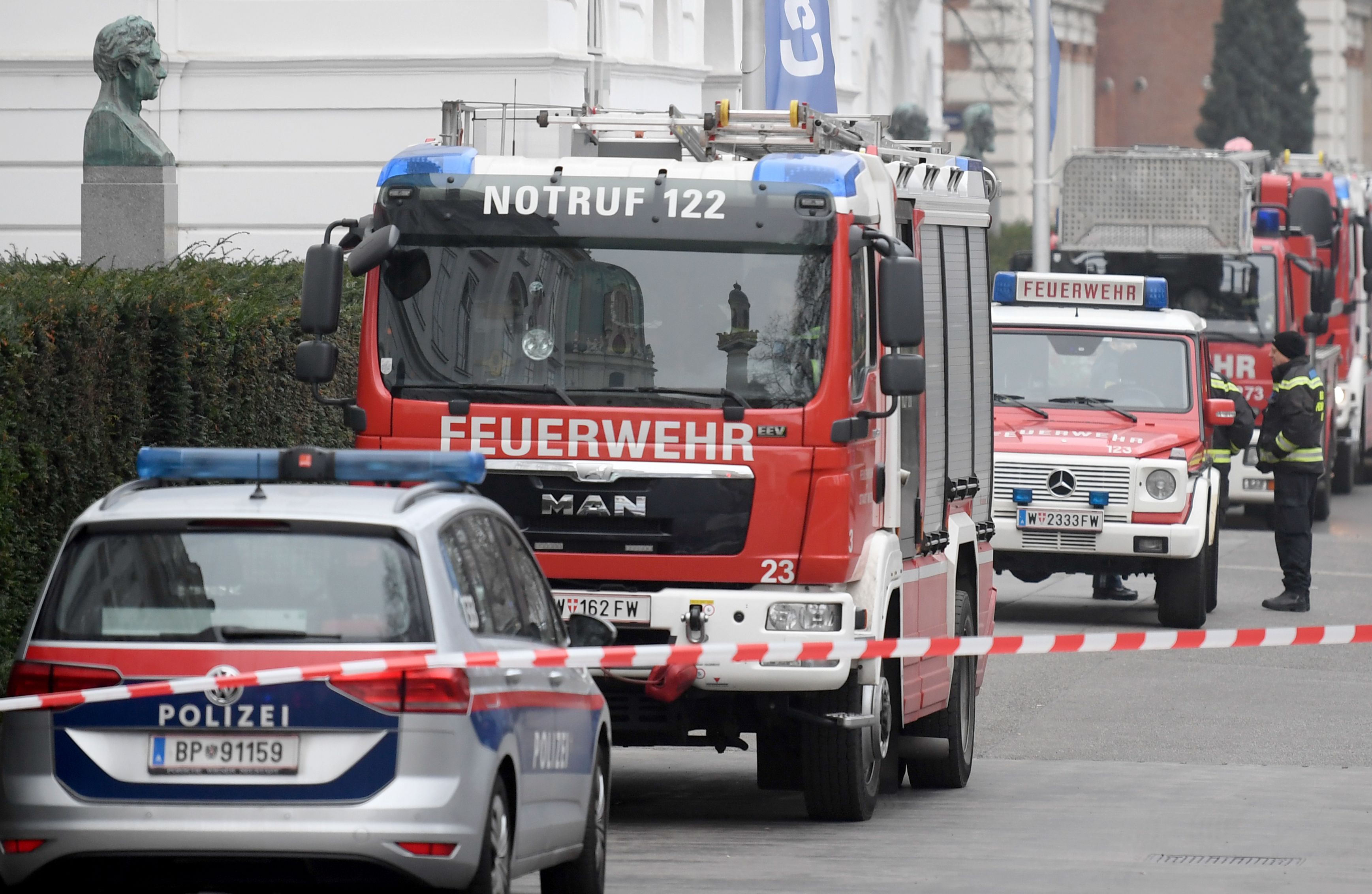 Die Scherzanrufe eines 15-Jährigen sorgten in Wien für mehrere Einsätze. (Symbolbild)