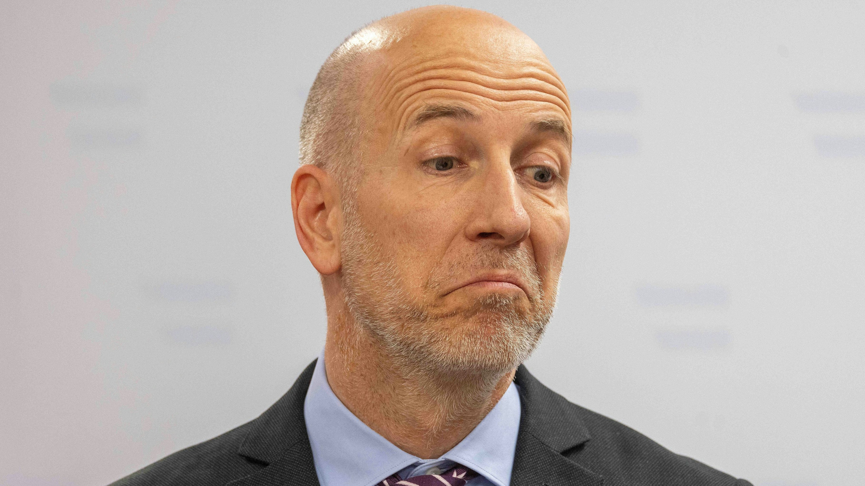 Wirtschaftsminister Martin Kocher (VP) will den Gewessler-Entwurf zum Gasausstieg (noch) nicht kennen.