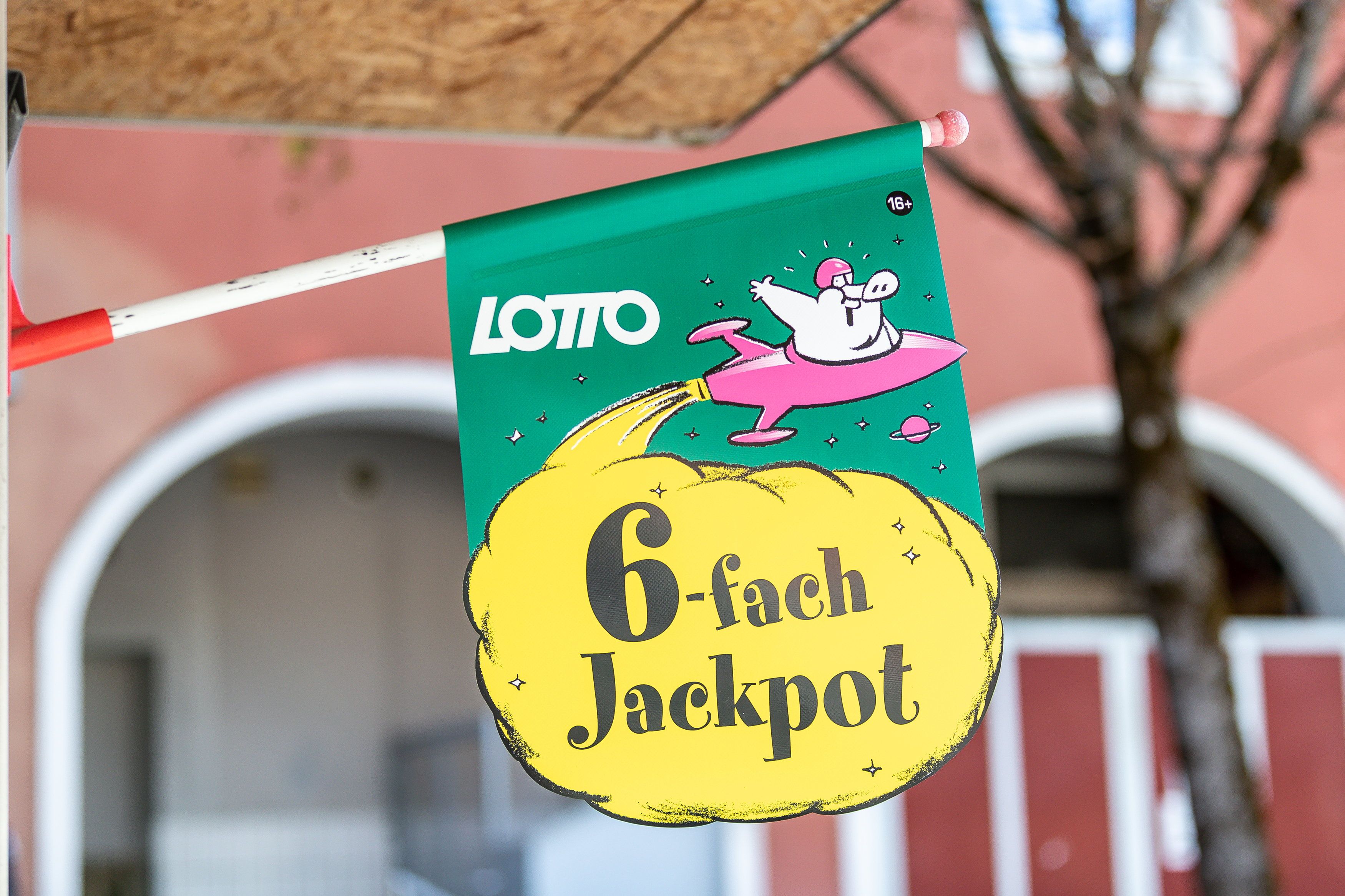 Beim Sechsfach-Jackpot am Sonntag geht es um sieben Millionen Euro.