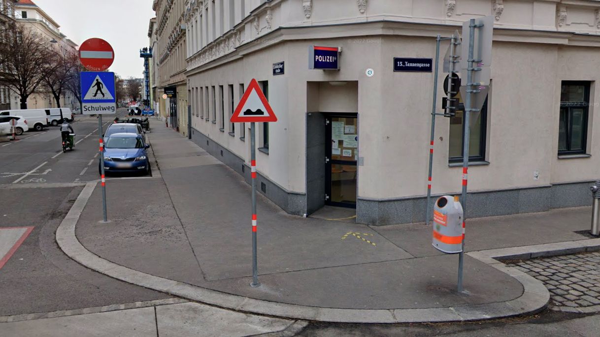 Der Vorfall ereignete sich in der Polizeiinspektion Tannengasse im Wiener Stadtbezirk Rudolfsheim-Fünfhaus.