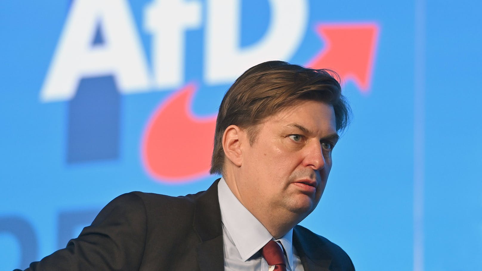 Spionageverdacht: AfD-EU-Kandidat lehnt Rücktritt ab