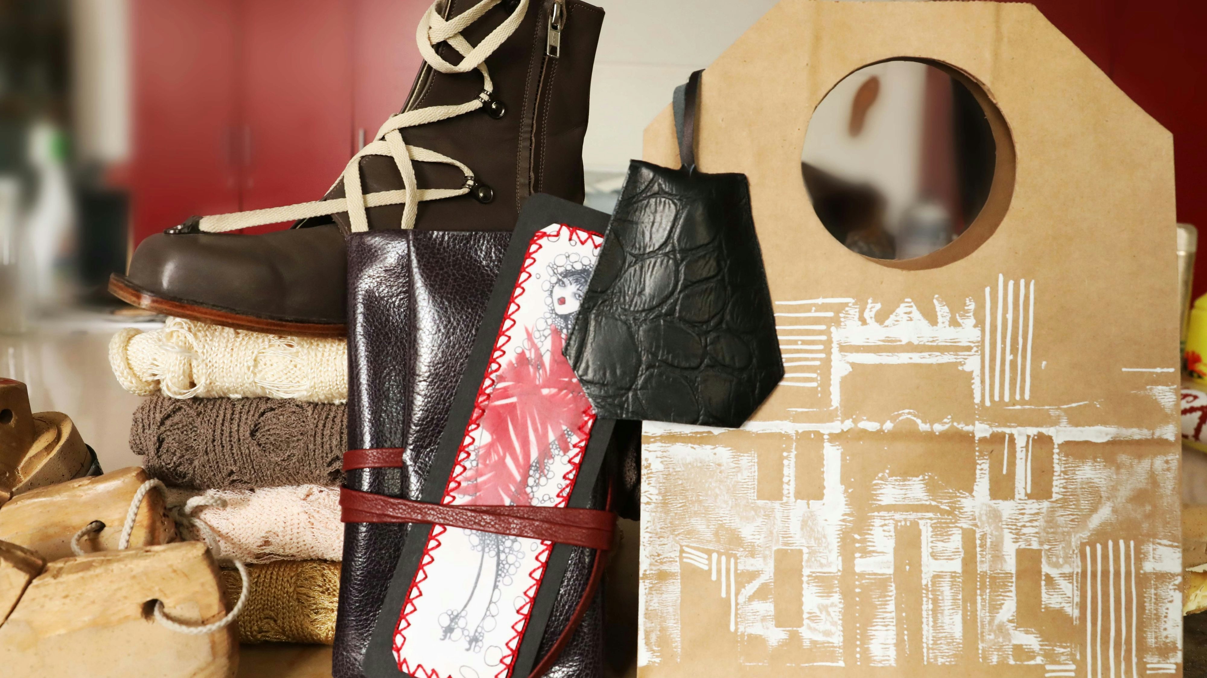 Beim OPEN HOUSE im Mai kann man die Kreationen der Modeschüler auch erwerben und bei der Produktion zusehen.