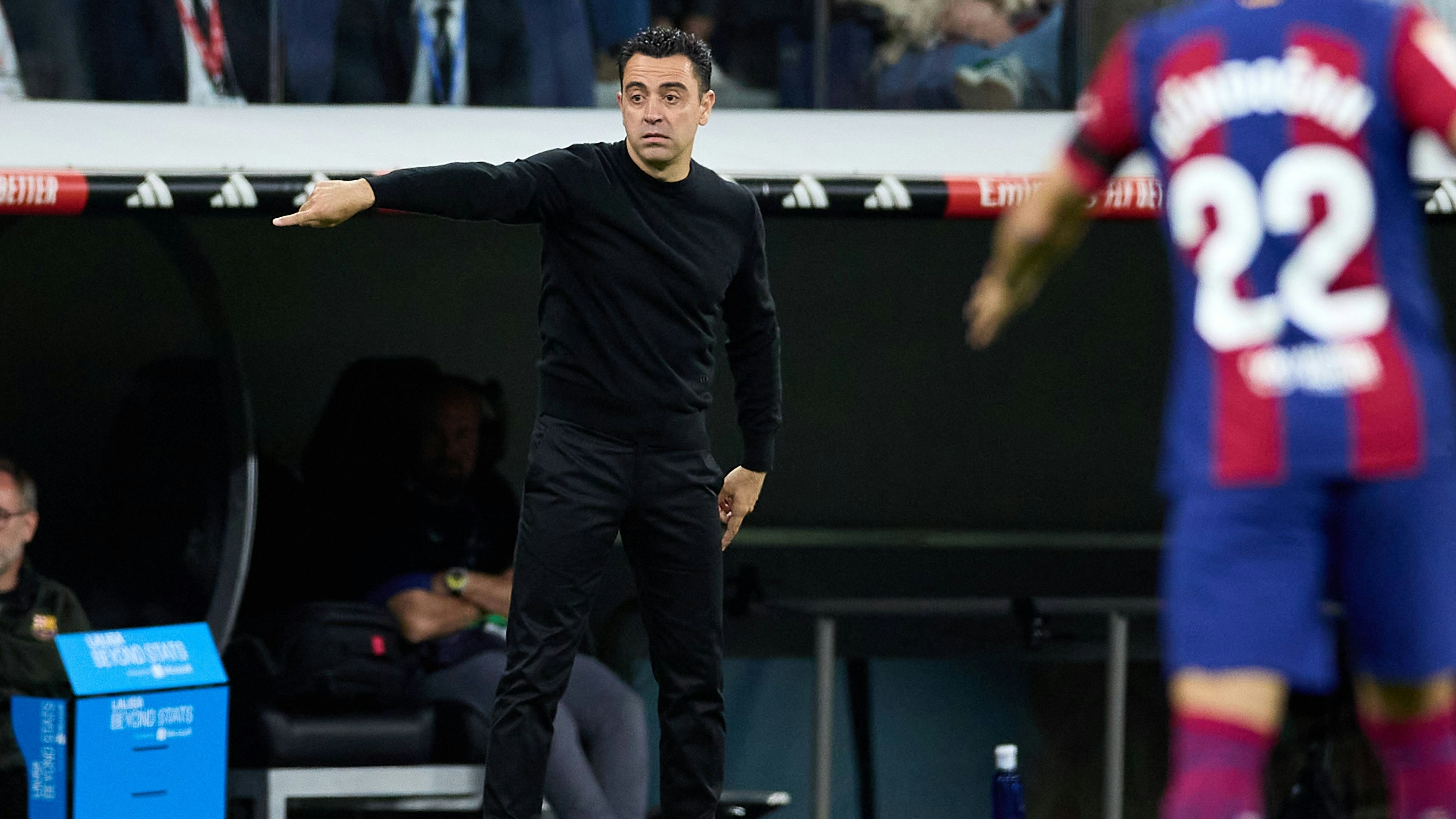 Xavi bleibt Trainer beim FC Barcelona.