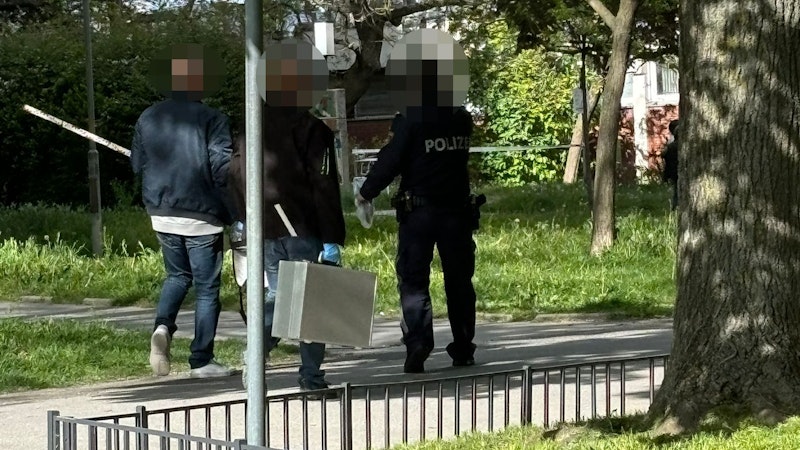 Der Mann wollte sein Geld zurück, dann kam es zum Messer-Angriff.
