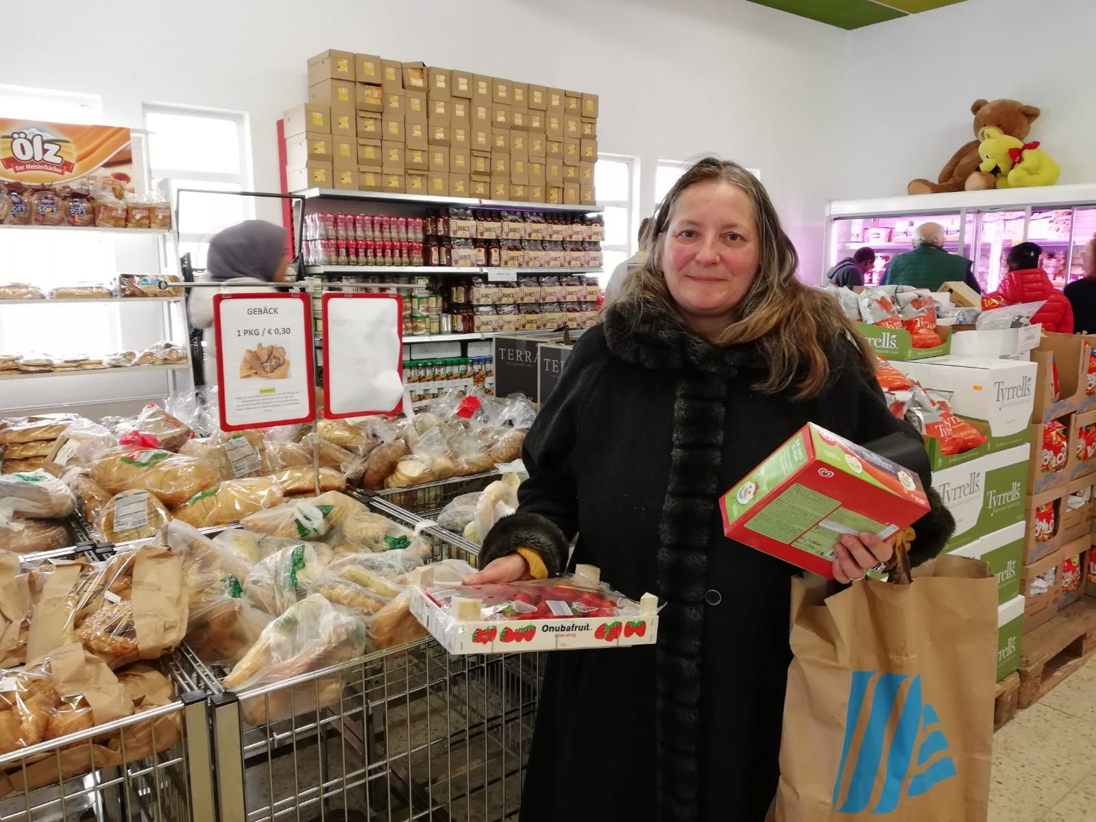 Frau Mayr kauft seit 2019 im Sozialmarkt Meidling des Samariterbundes ein.