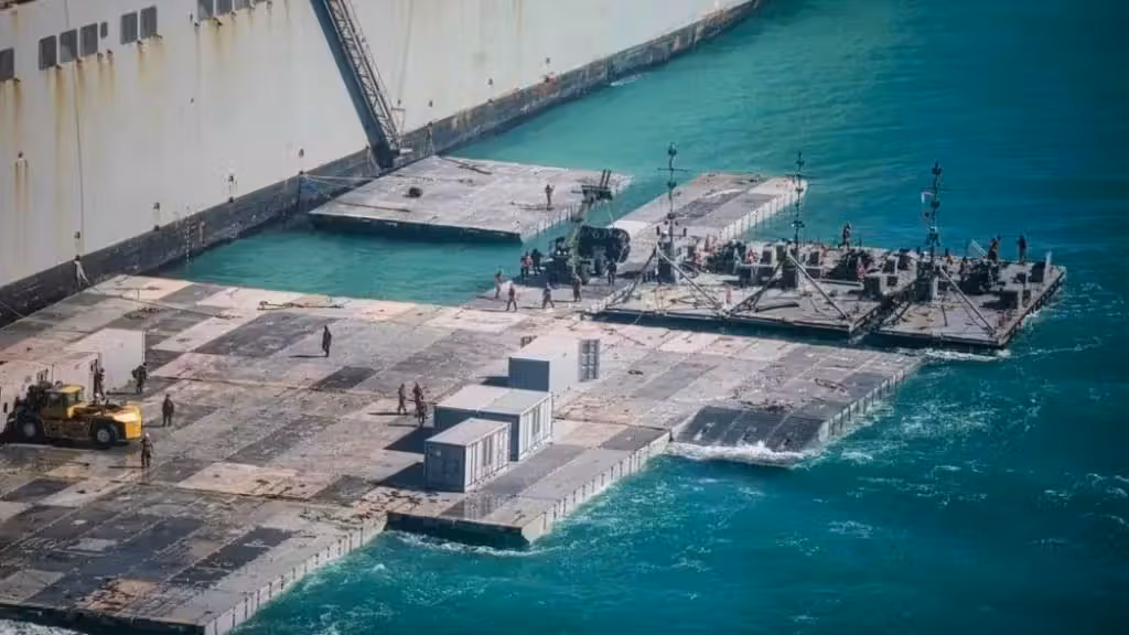 Die US-Armee errichtet derzeit vor der Küste ein schwimmendes Dock. (Symbolbild)