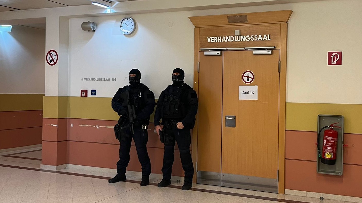 Heute.at - Schreiduell bei Prozess gegen Terror-Bubi Lorenz K.