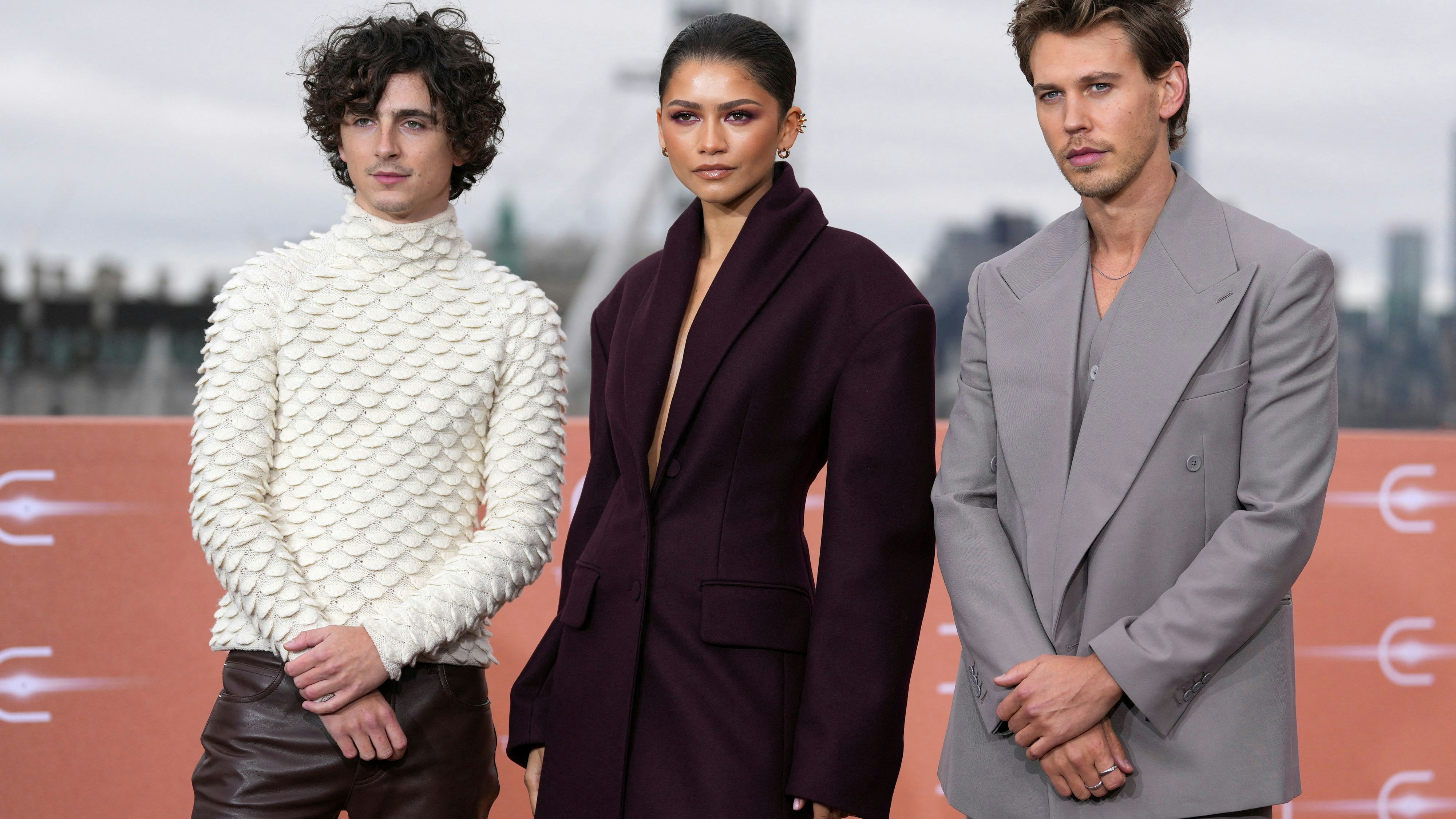 Für den Film "Dune: Part Two" ist Timothee Chalamet derzeit regelmäßig mit seinen Co-Stars Zendaya und Austin Butler auf dem roten Teppich zu sehen.