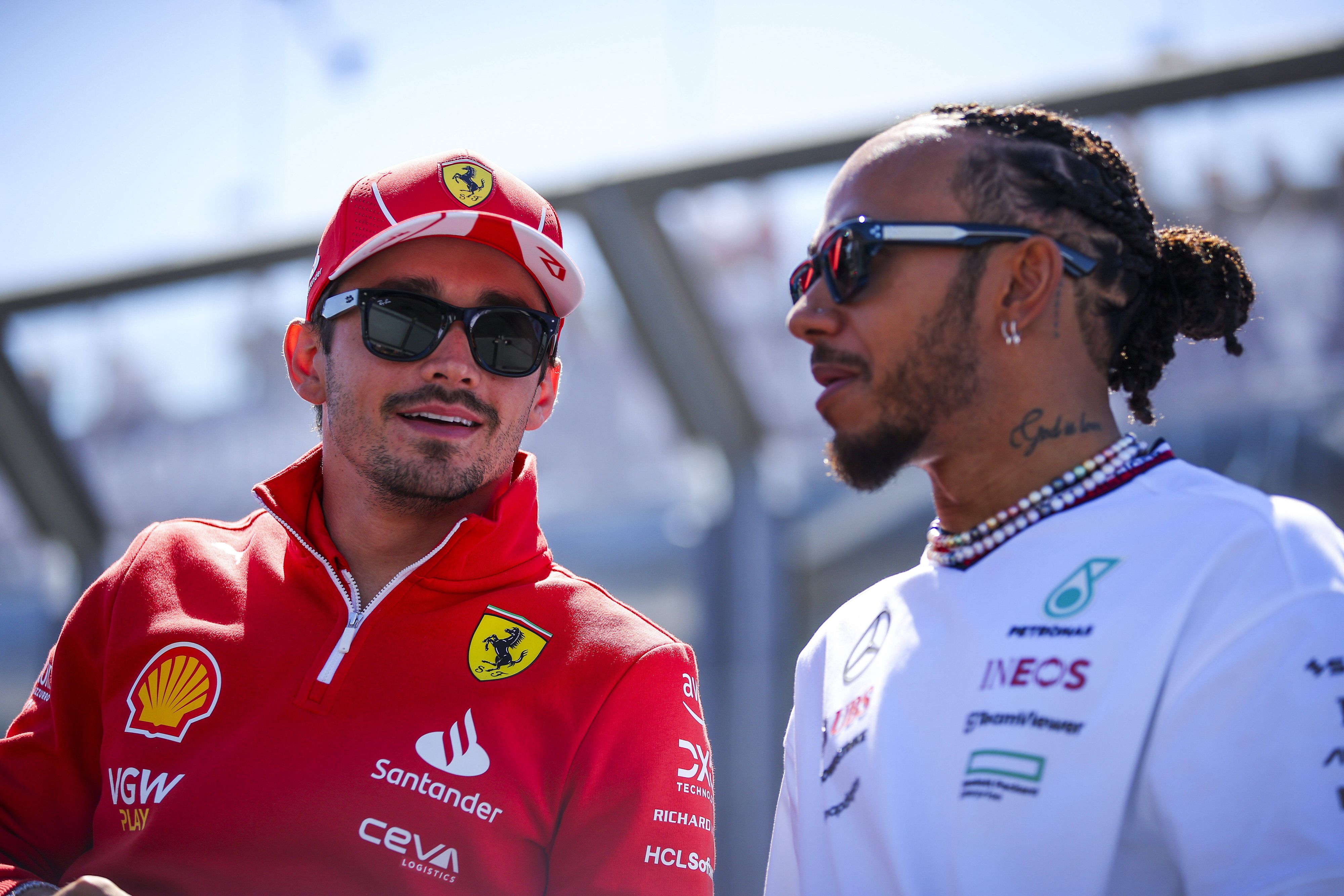 In der nächsten Saison sind Lewis Hamilton und Charles Leclerc Kollegen bei Ferrari.