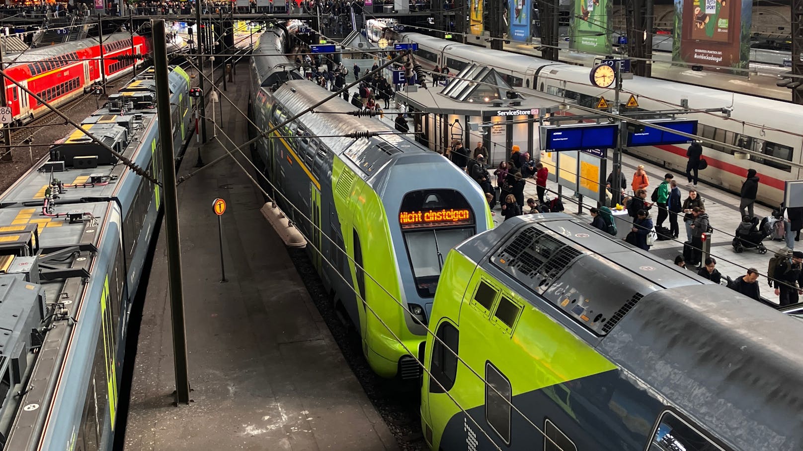 Zug in Hamburg entgleist – mehrere Verletzte